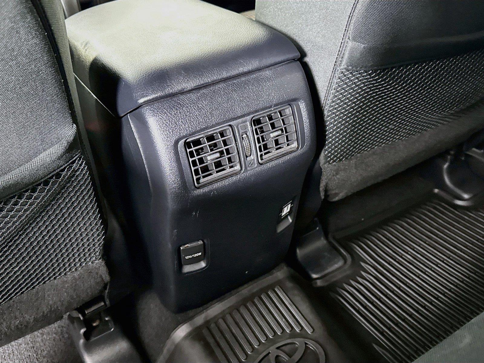 2019 Toyota 4Runner SR5 photo 33