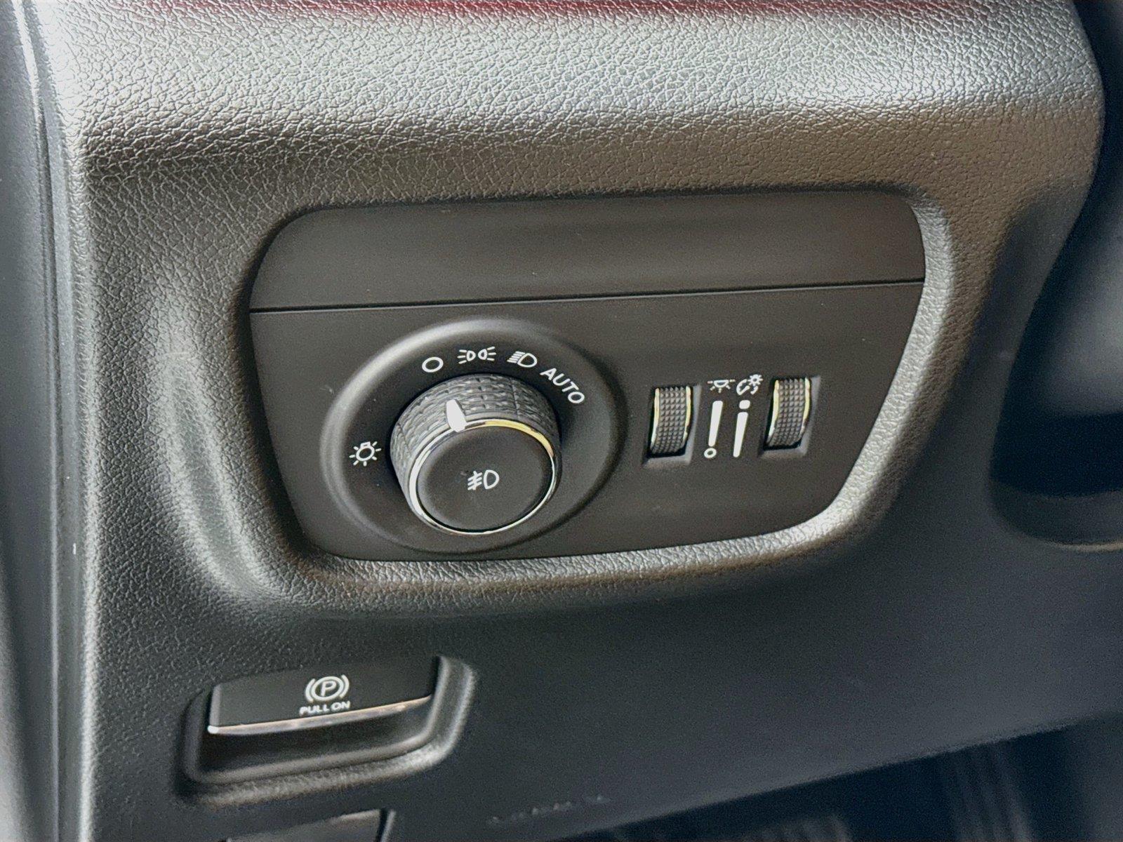 2025 Jeep Grand Cherokee Summit photo 15