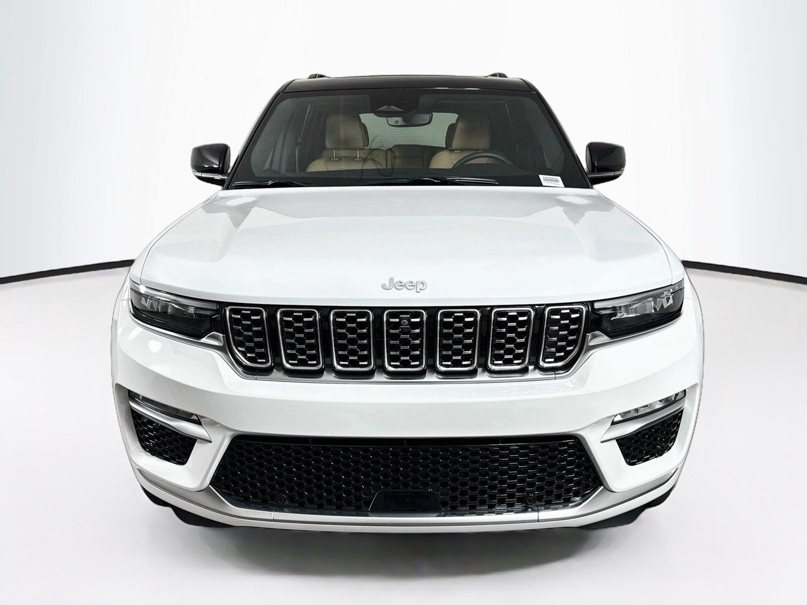 2025 Jeep Grand Cherokee Summit photo 8