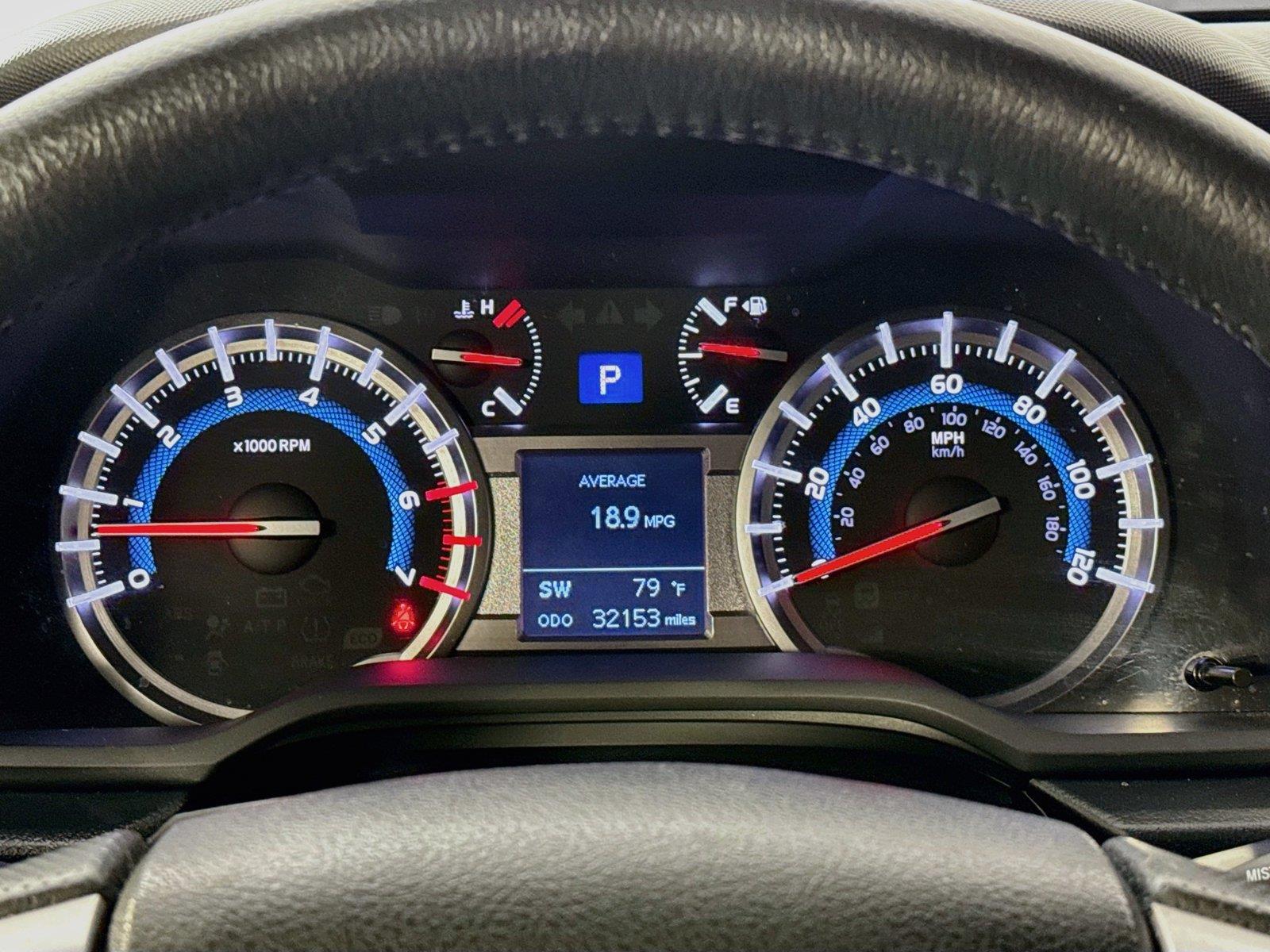 2019 Toyota 4Runner SR5 photo 19