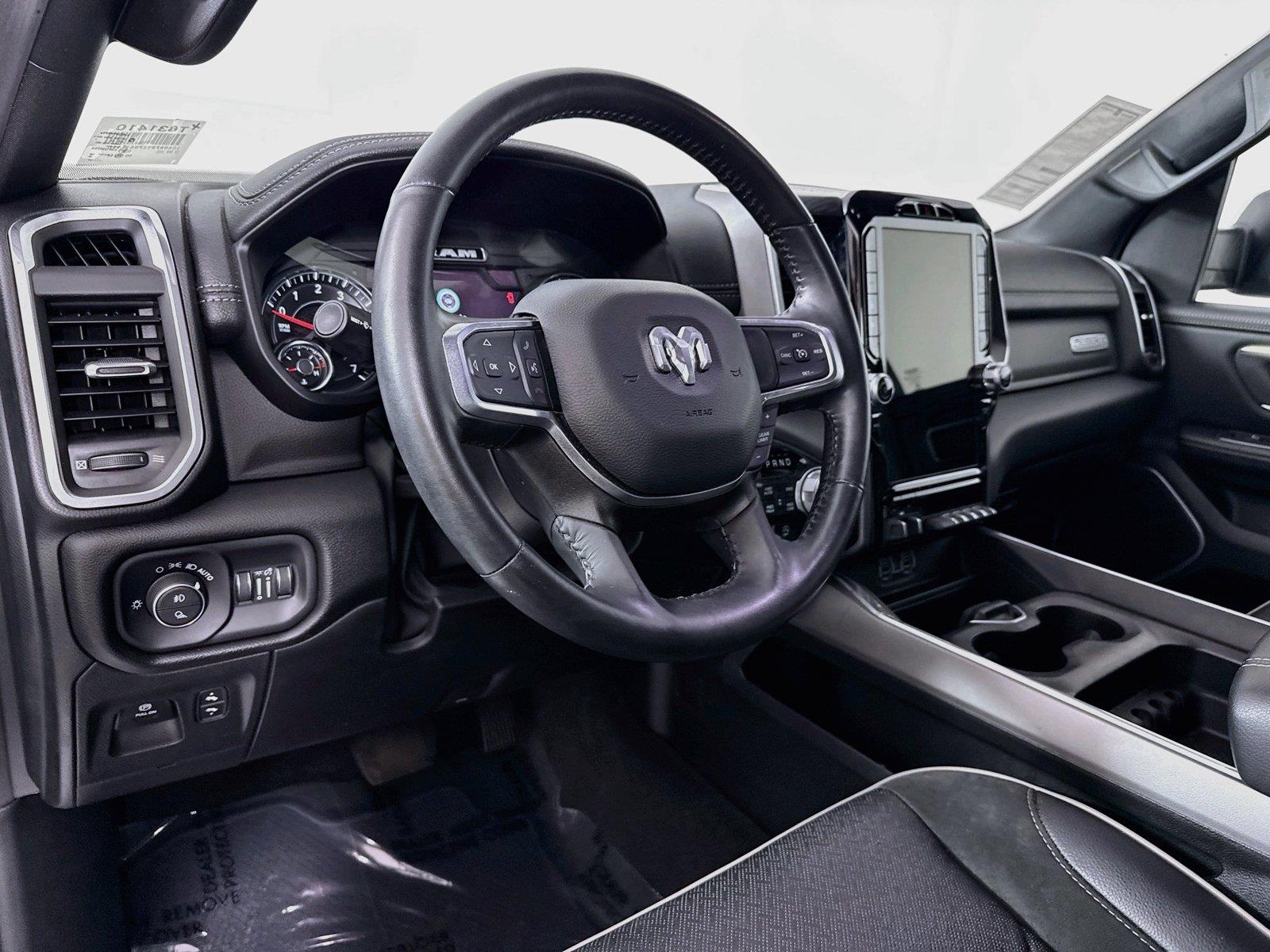 2023 Ram 1500 Laramie photo 3