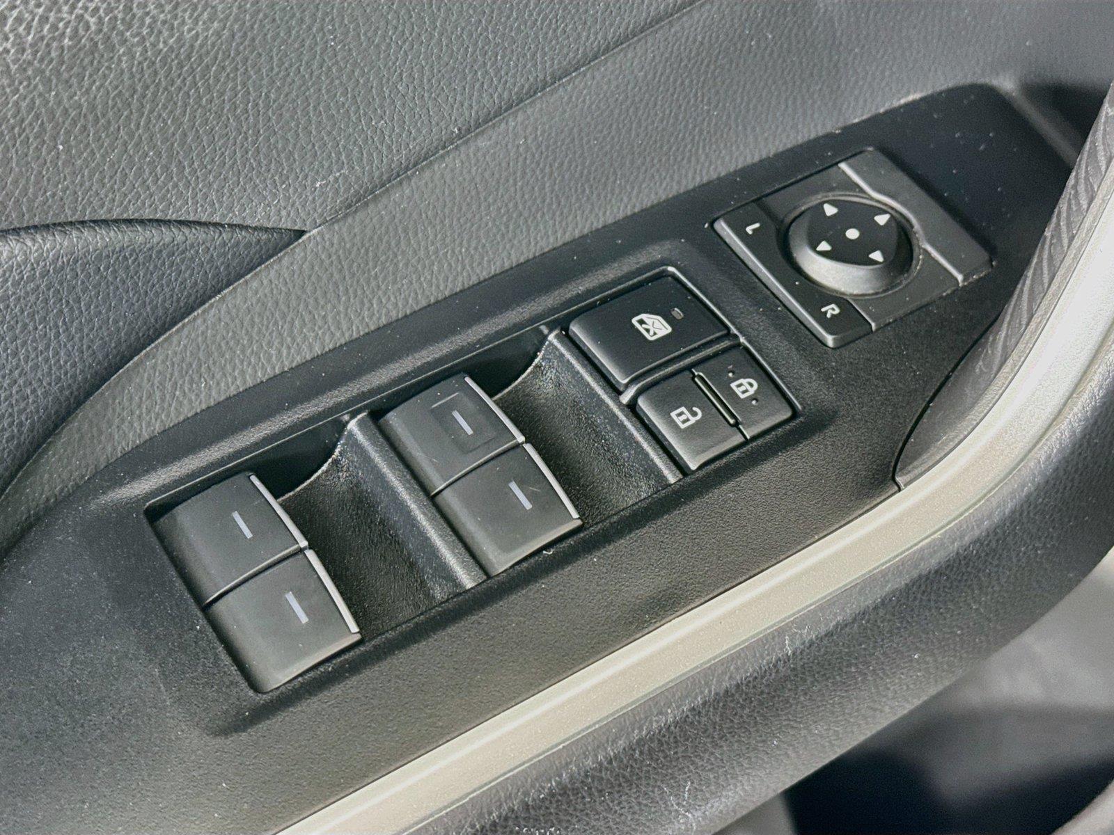 2025 Toyota RAV4 XLE photo 25