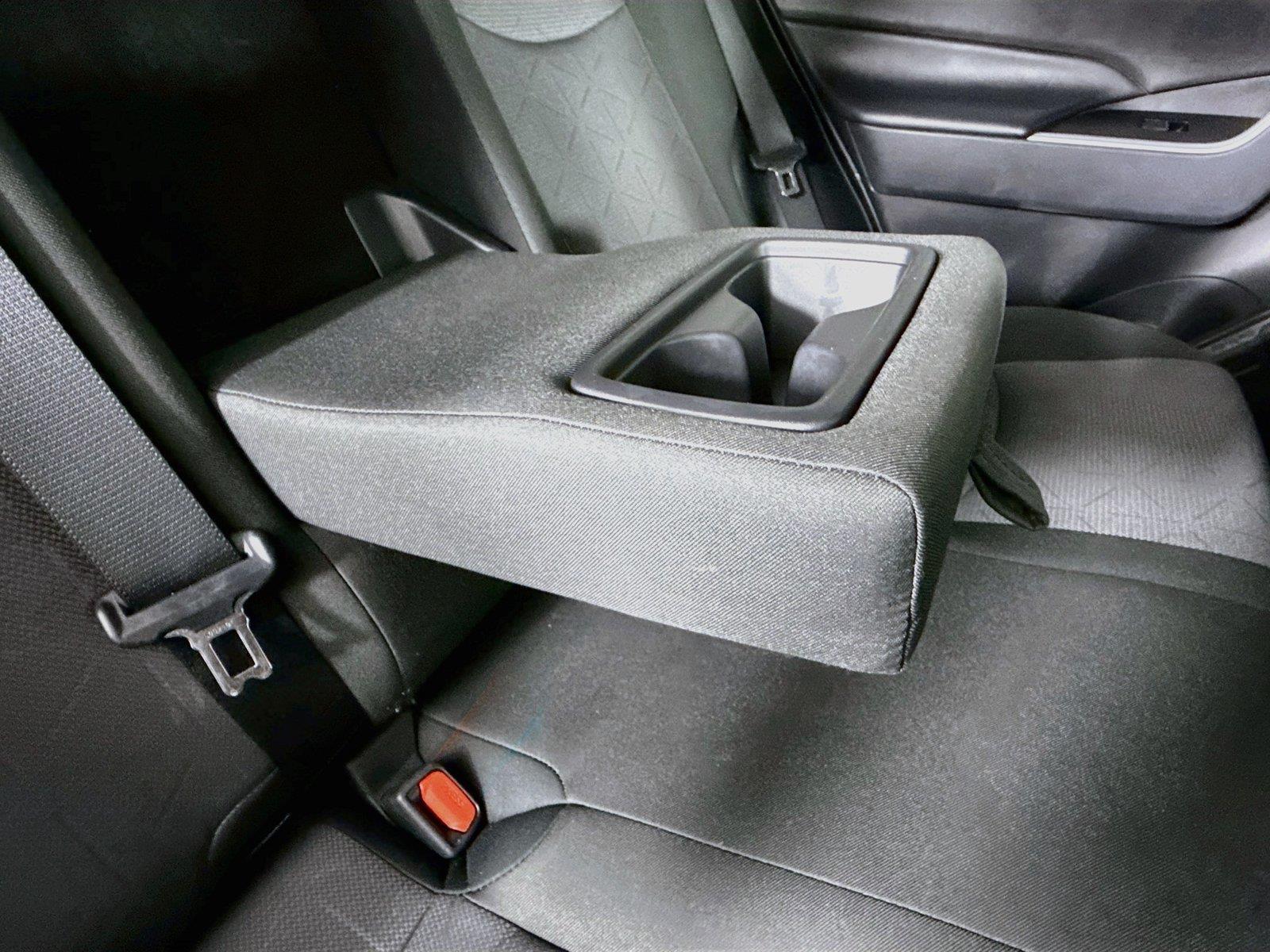 2025 Toyota RAV4 XLE photo 37