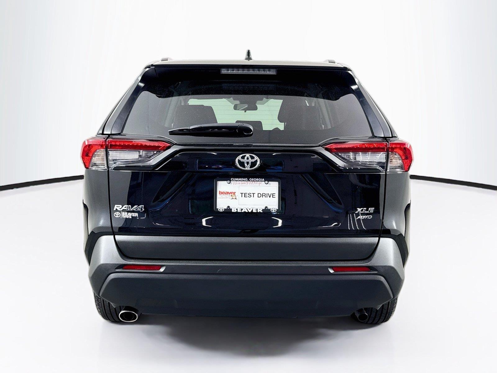 2025 Toyota RAV4 XLE photo 10