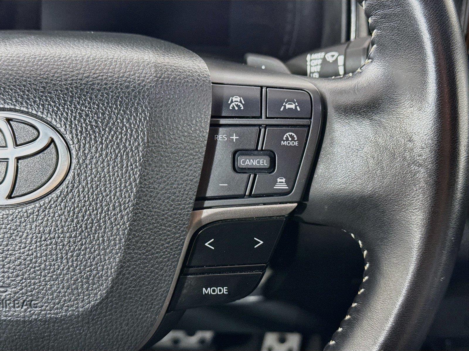 2025 Toyota Camry SE photo 17
