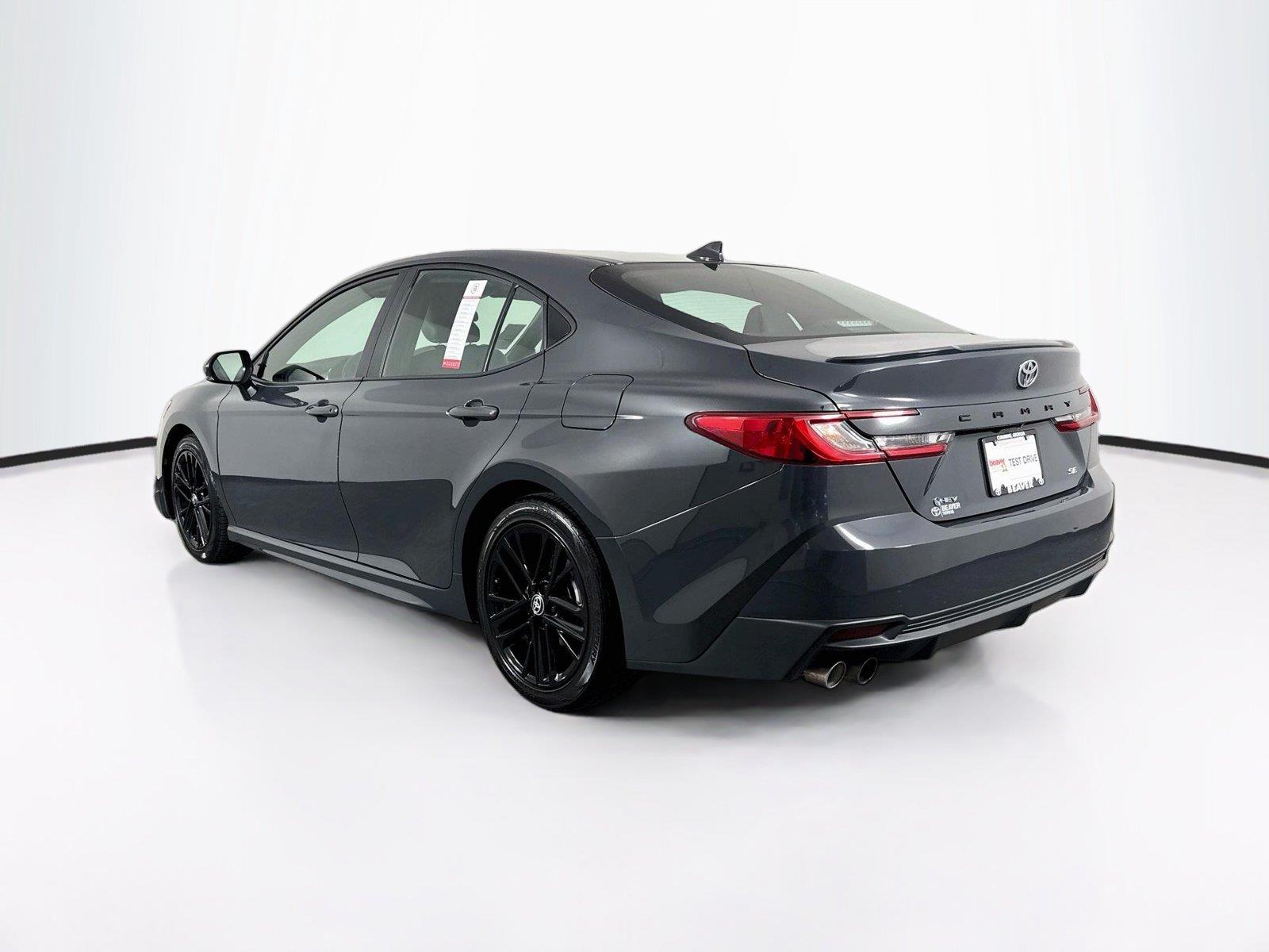 2025 Toyota Camry SE photo 11