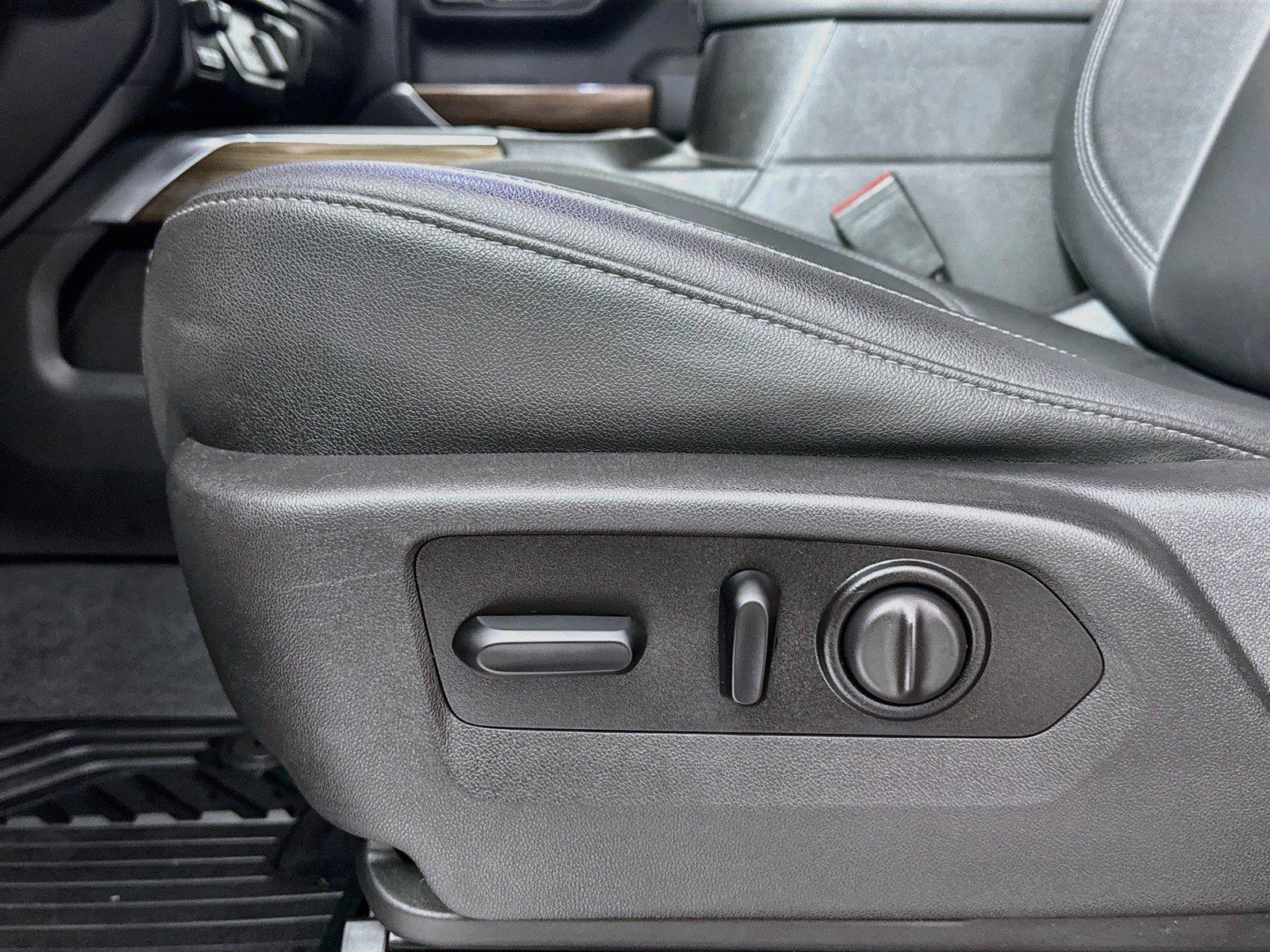 2021 Chevrolet Silverado 1500 RST photo 27