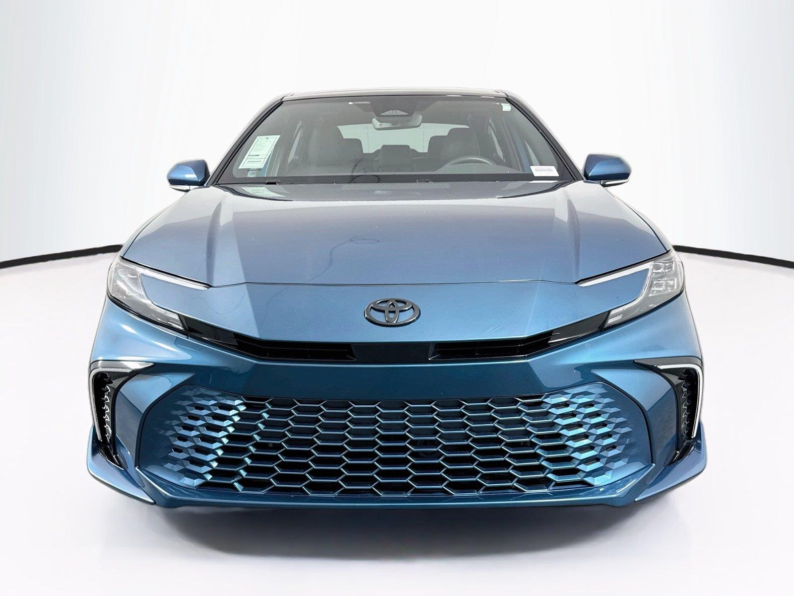 2025 Toyota Camry XSE photo 8