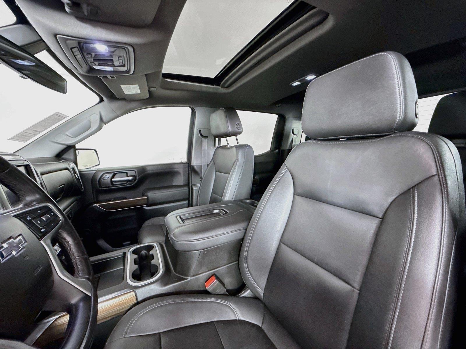 2021 Chevrolet Silverado 1500 RST photo 2