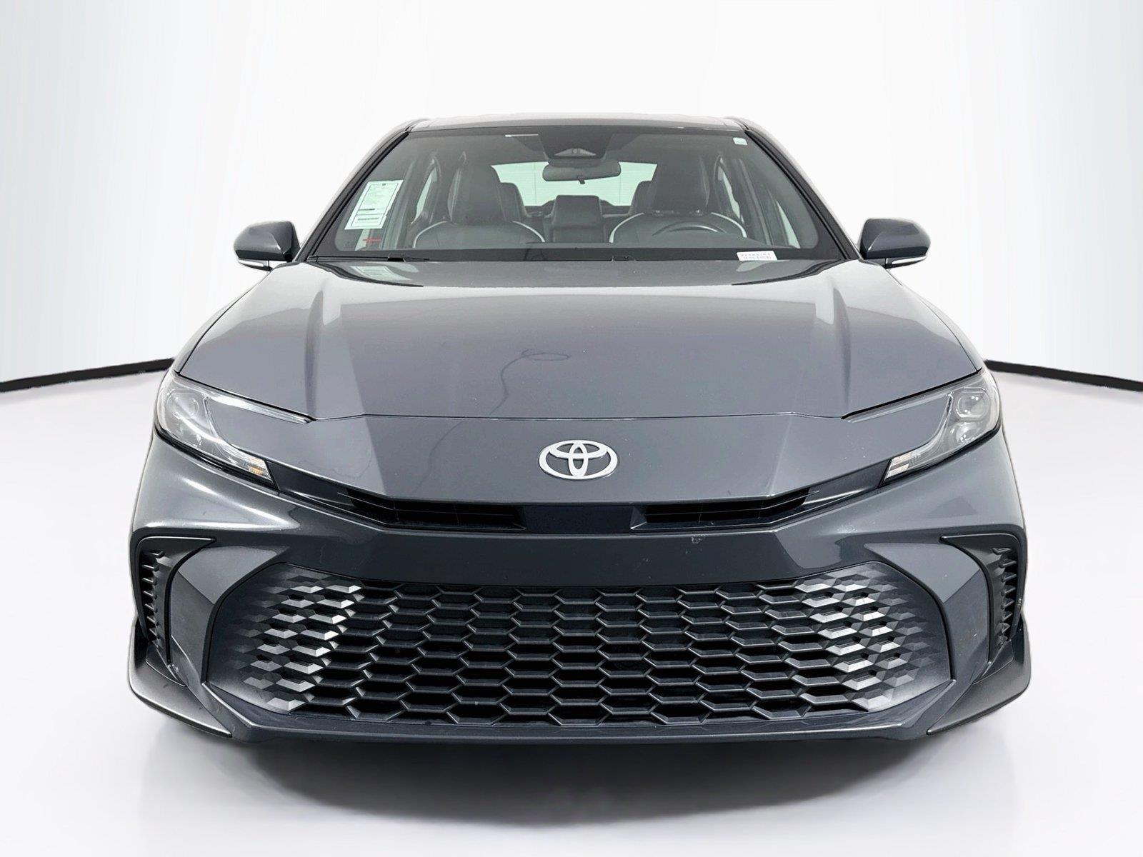 2025 Toyota Camry SE photo 7