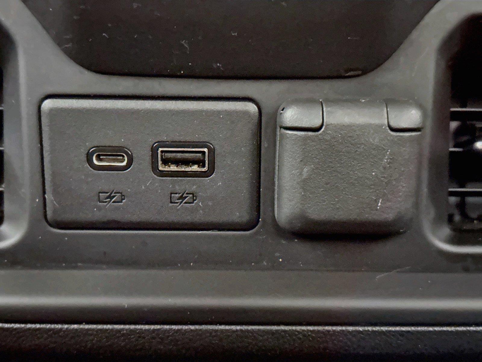 2021 Chevrolet Silverado 1500 RST photo 35