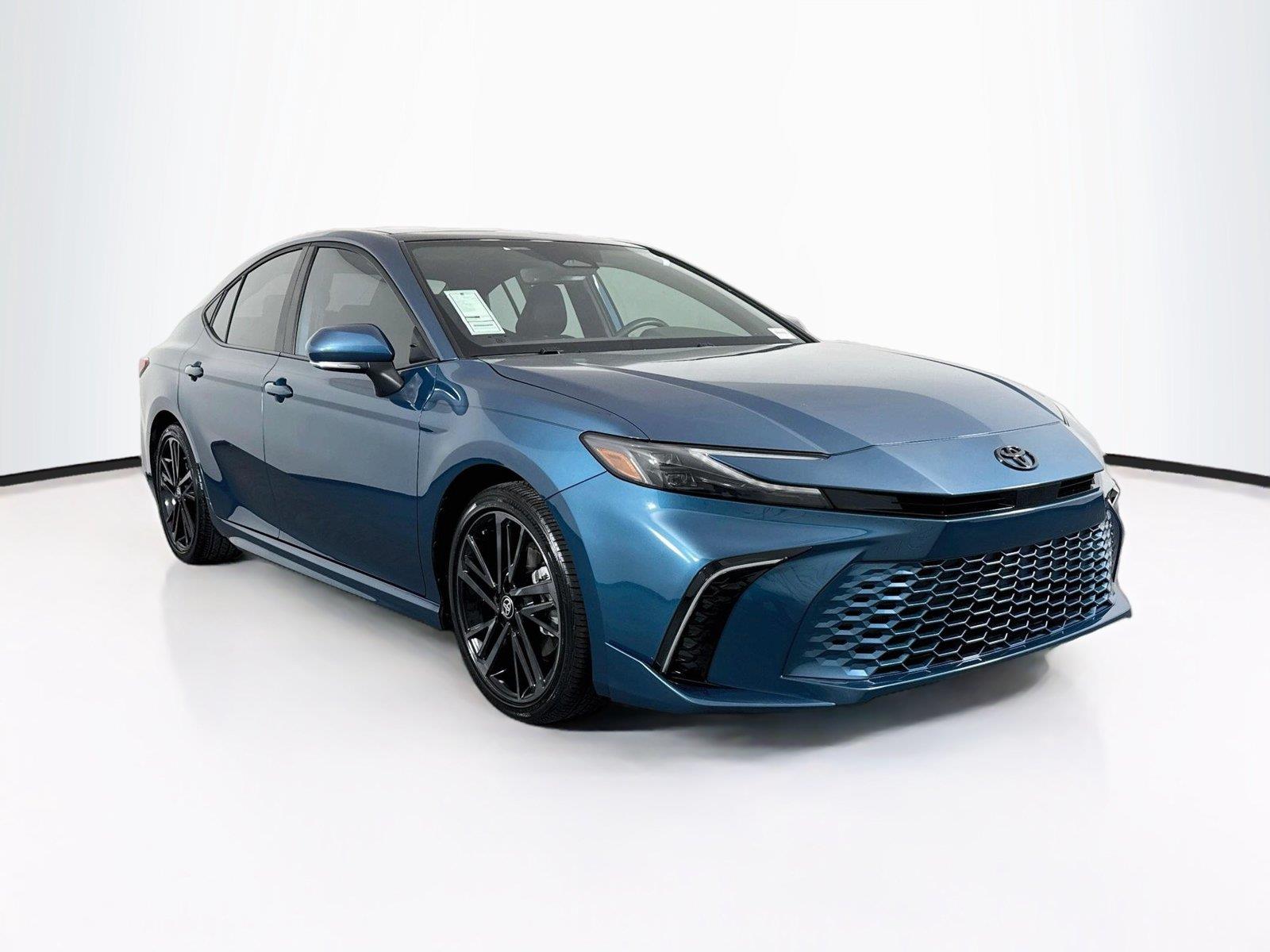 2025 Toyota Camry XSE photo 9