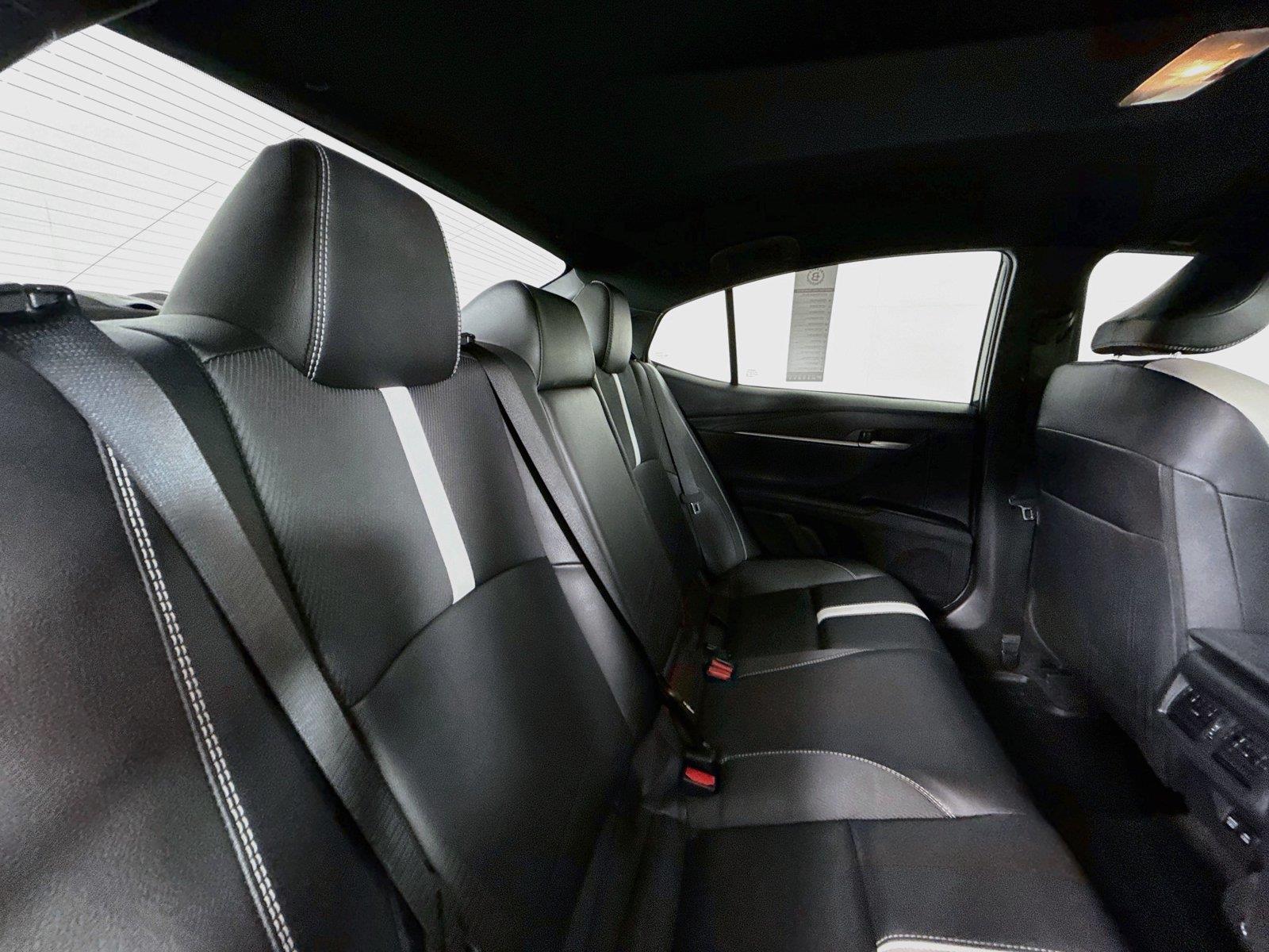 2025 Toyota Camry SE photo 38