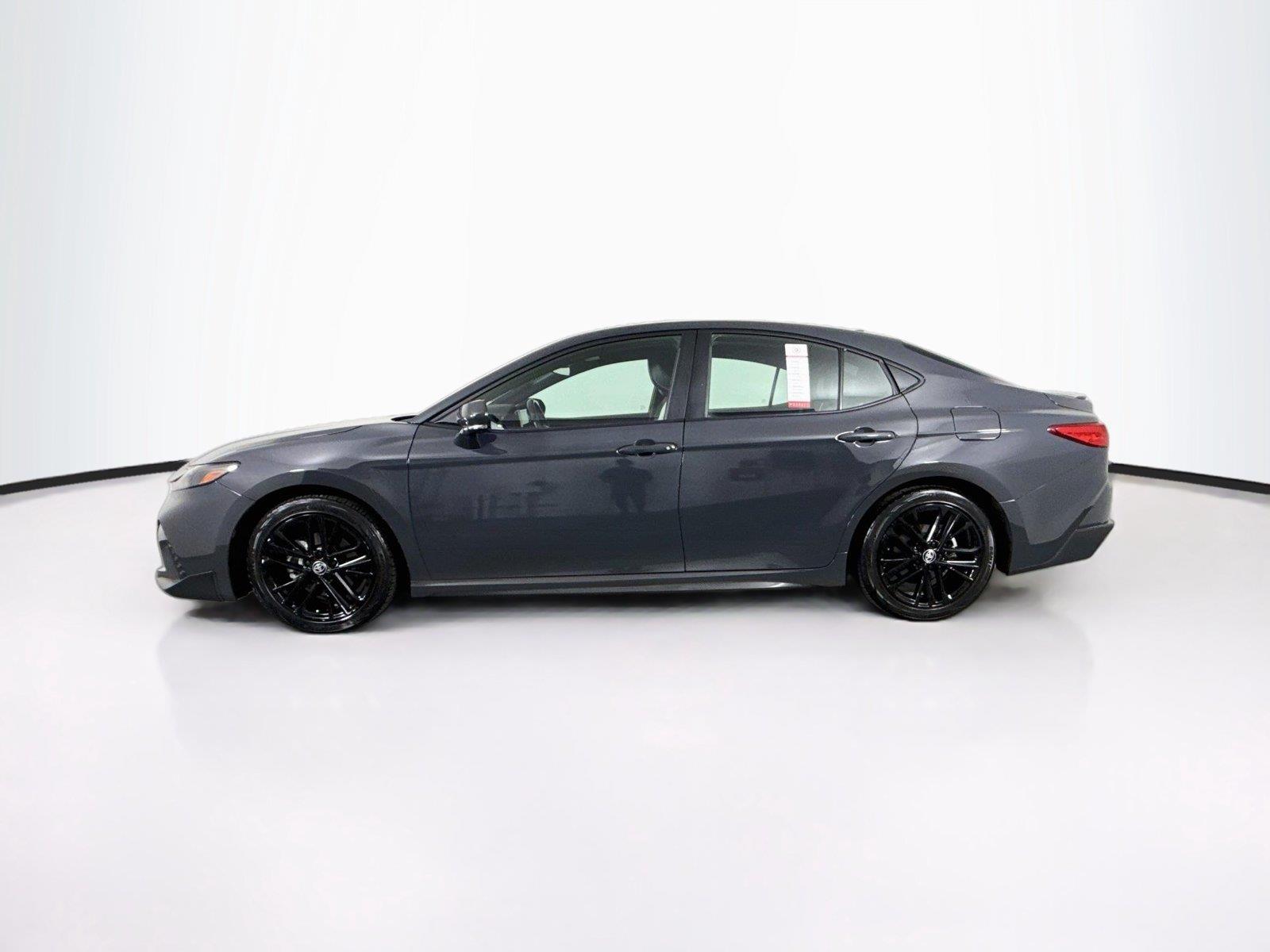 2025 Toyota Camry SE photo 12