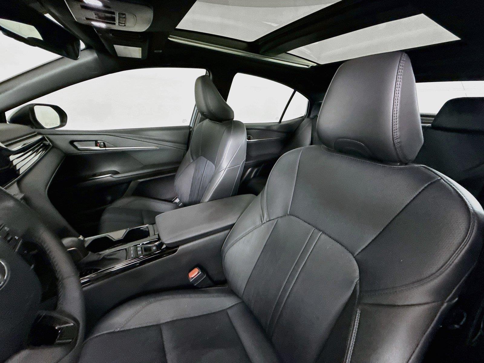 2025 Toyota Camry XSE photo 2