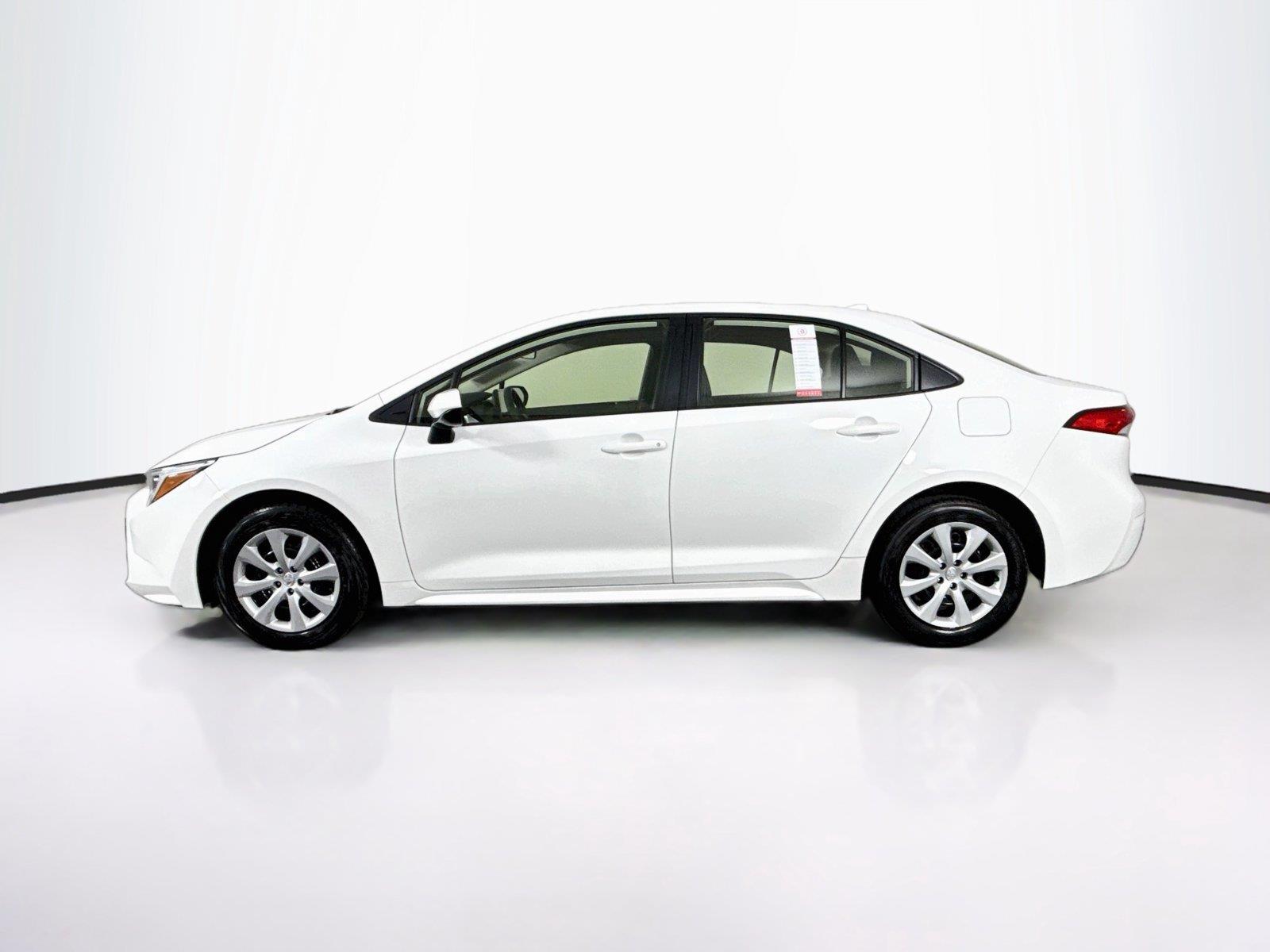 2024 Toyota Corolla Hybrid LE photo 12