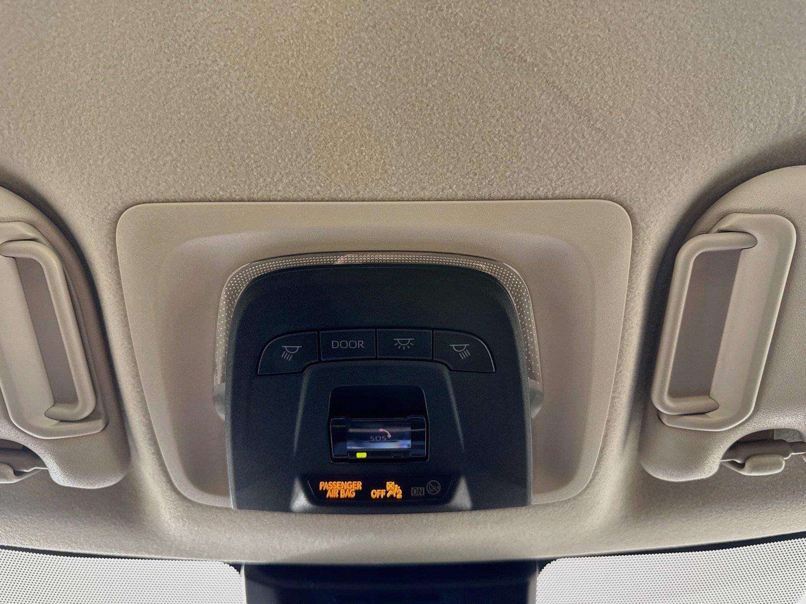 2024 Toyota Corolla Hybrid LE photo 5