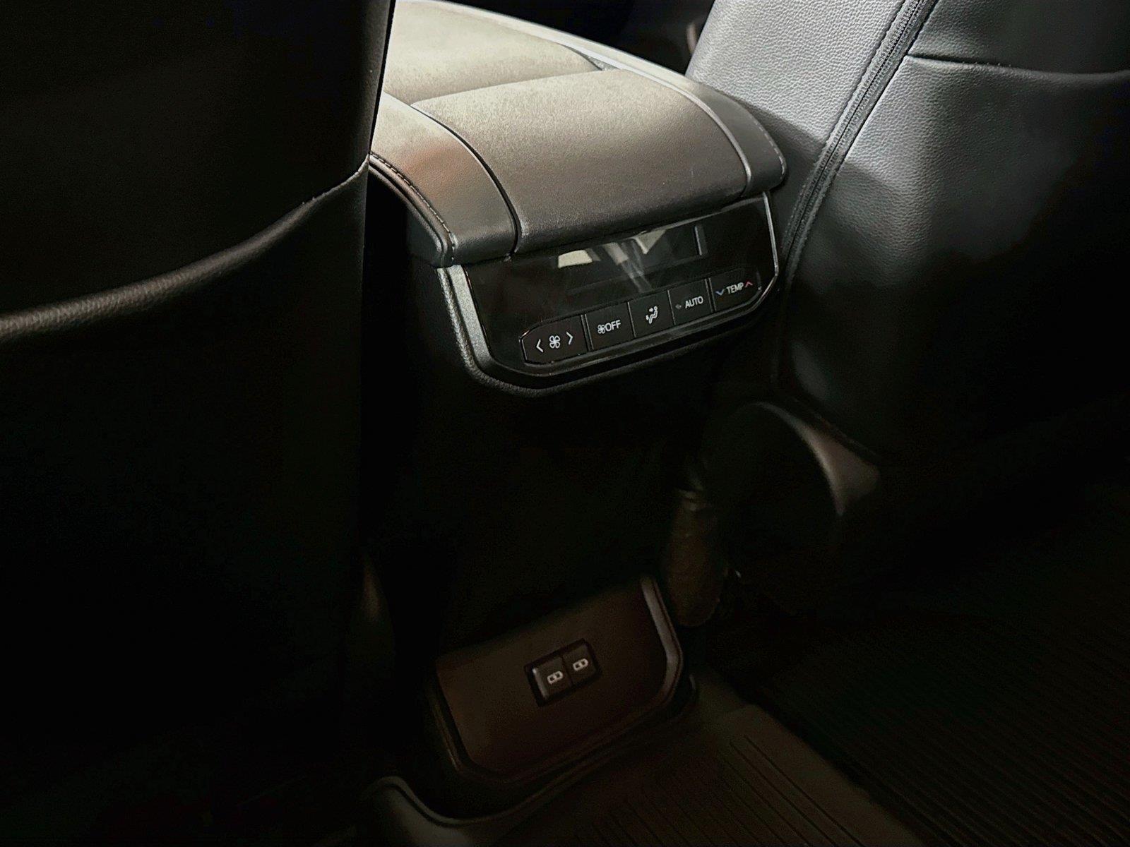 2026 Toyota Highlander XLE photo 35