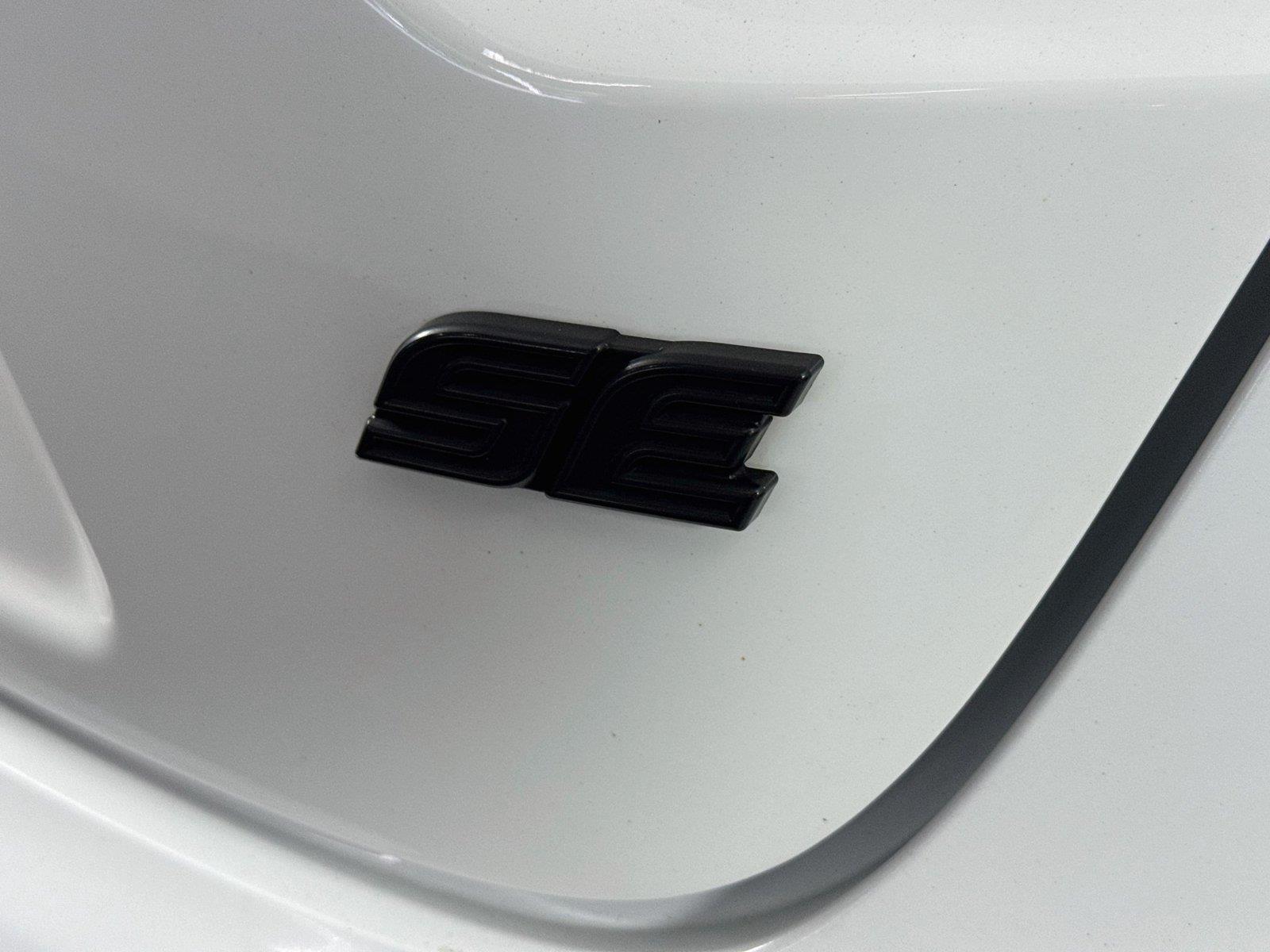 2022 Toyota Corolla SE photo 12