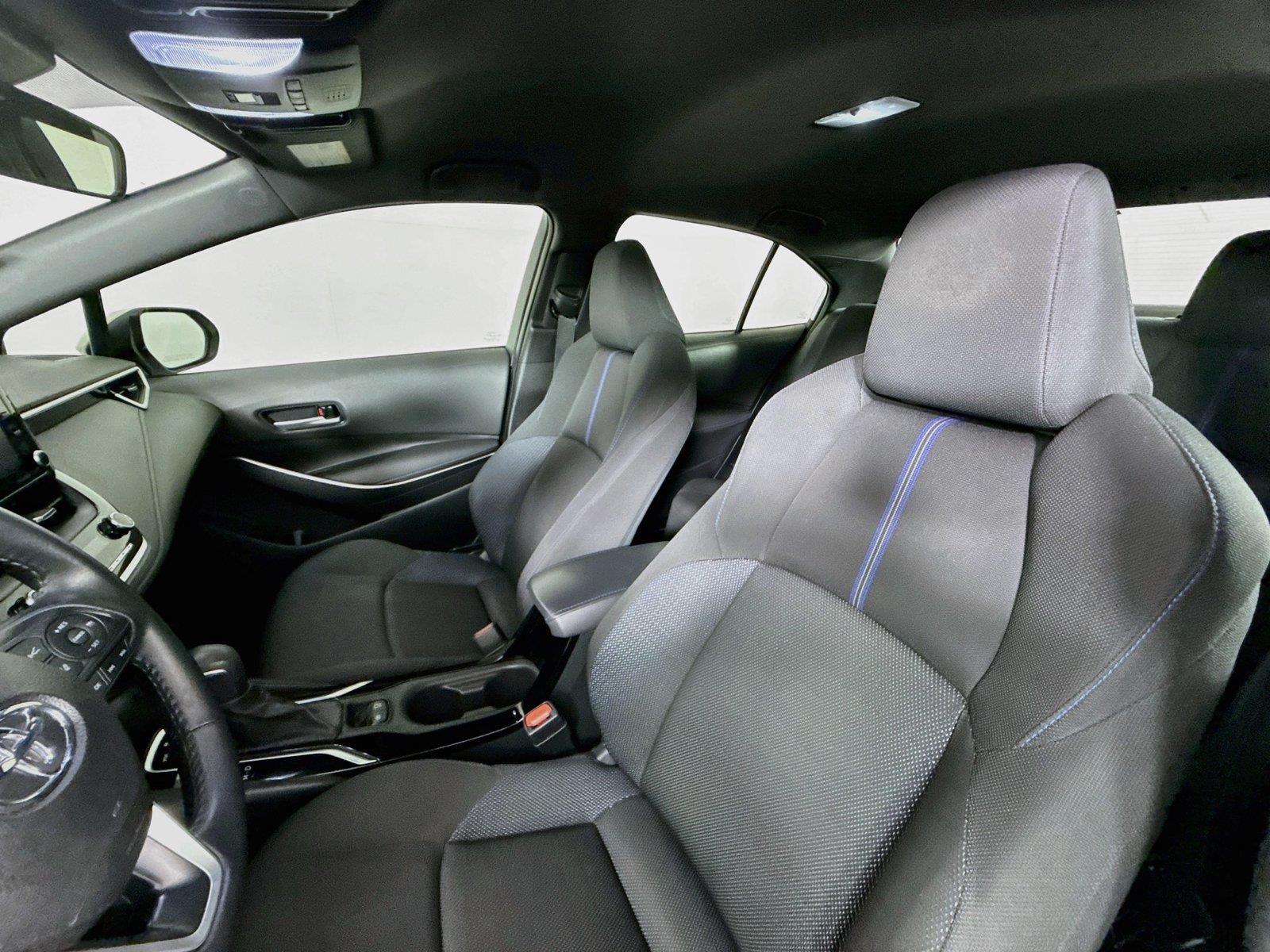 2022 Toyota Corolla SE photo 2