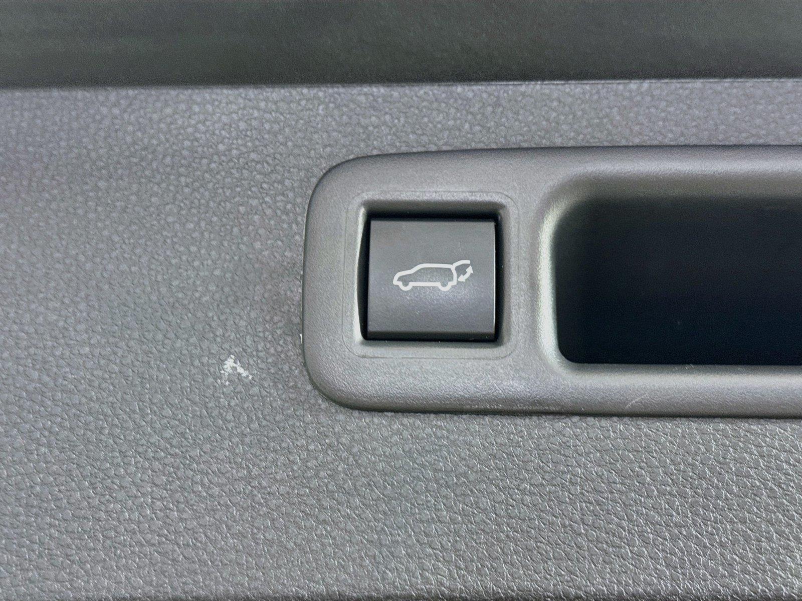 2026 Toyota Highlander XLE photo 39