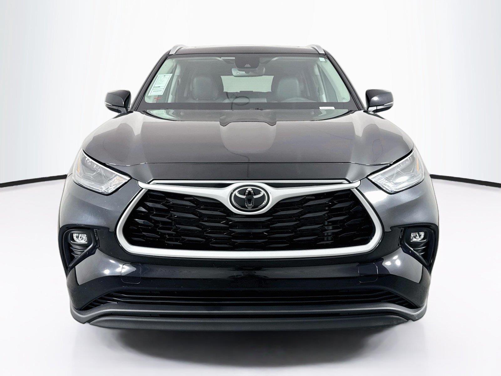 2026 Toyota Highlander XLE photo 8