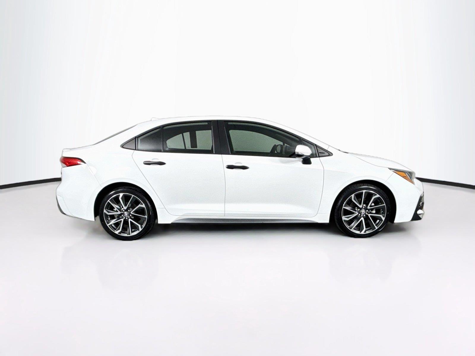 2022 Toyota Corolla SE photo 8