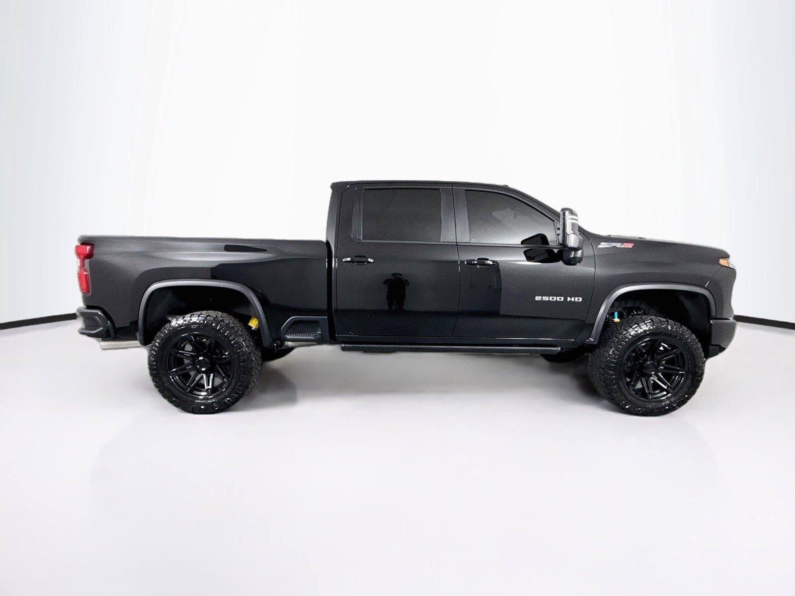 2024 Chevrolet Silverado 2500HD ZR2 photo 10