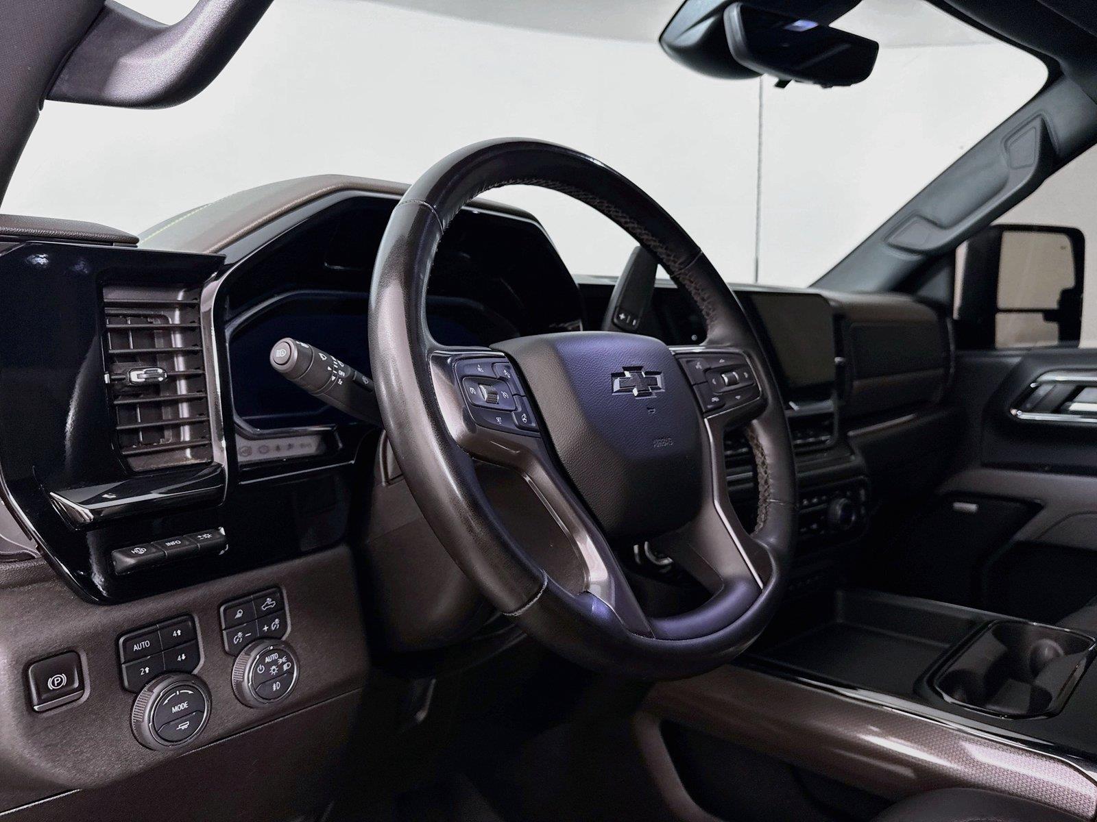 2024 Chevrolet Silverado 2500HD ZR2 photo 3