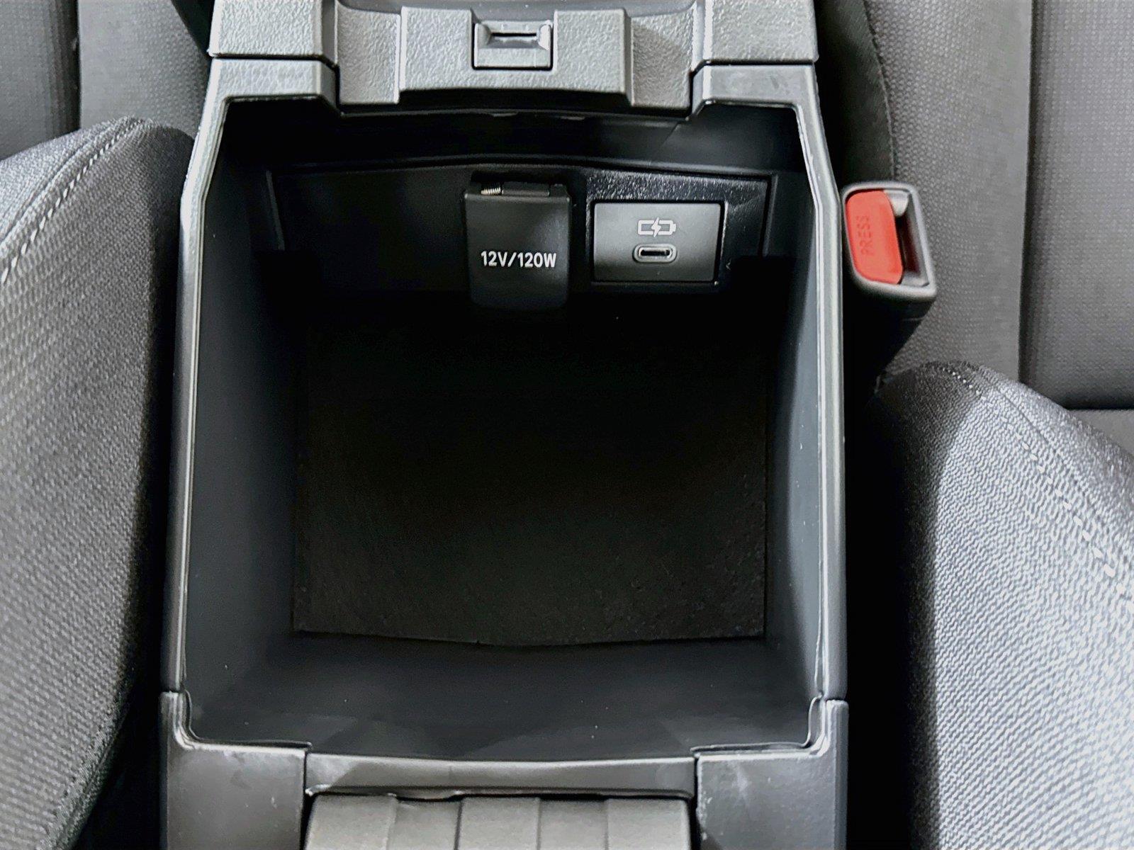 2026 Toyota Corolla LE photo 32