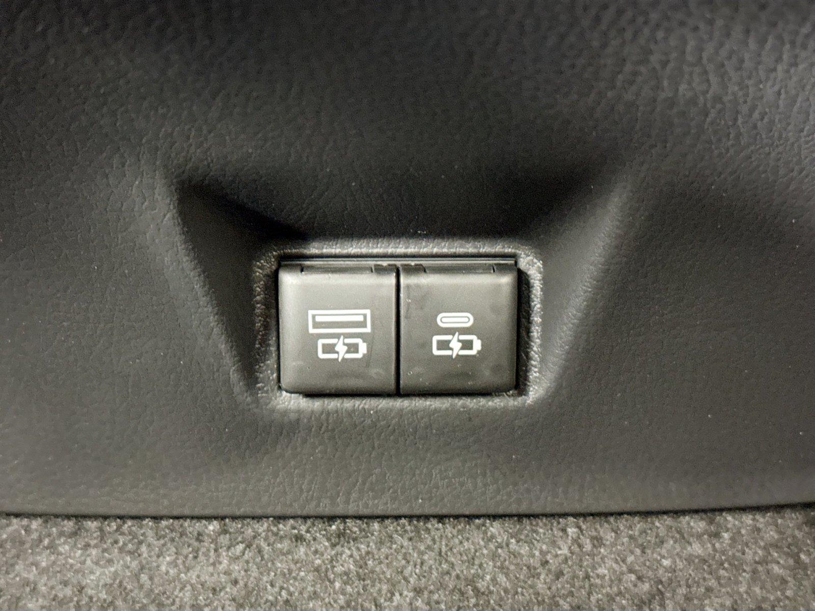 2026 Toyota Camry LE photo 39