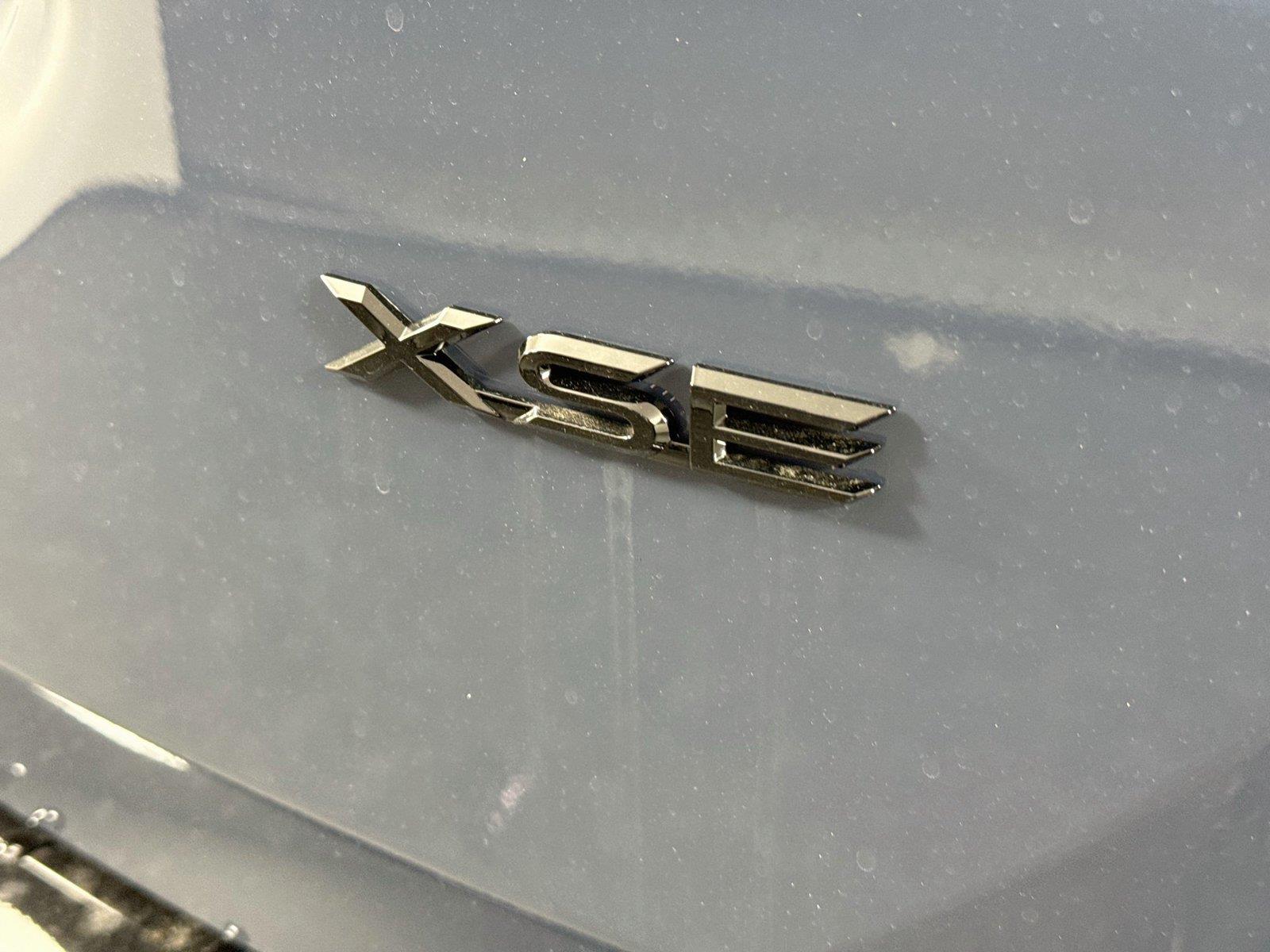2026 Toyota RAV4 Plug-In Hybrid XSE photo 9