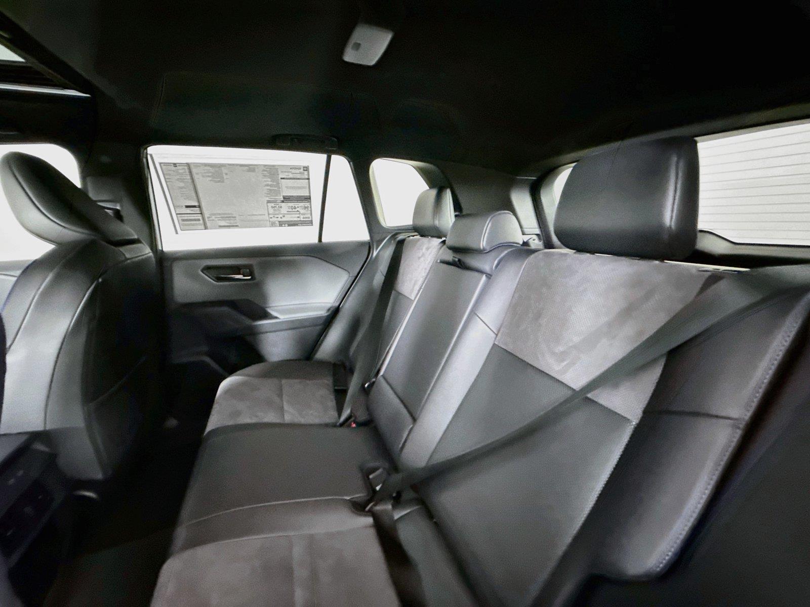 2026 Toyota RAV4 Plug-In Hybrid XSE photo 32