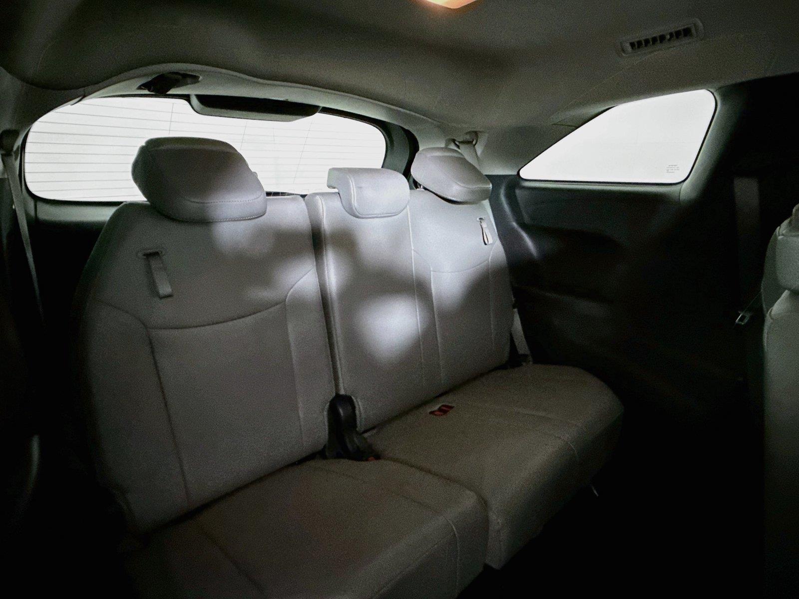 2025 Toyota Sienna XLE 8-Passenger photo 39