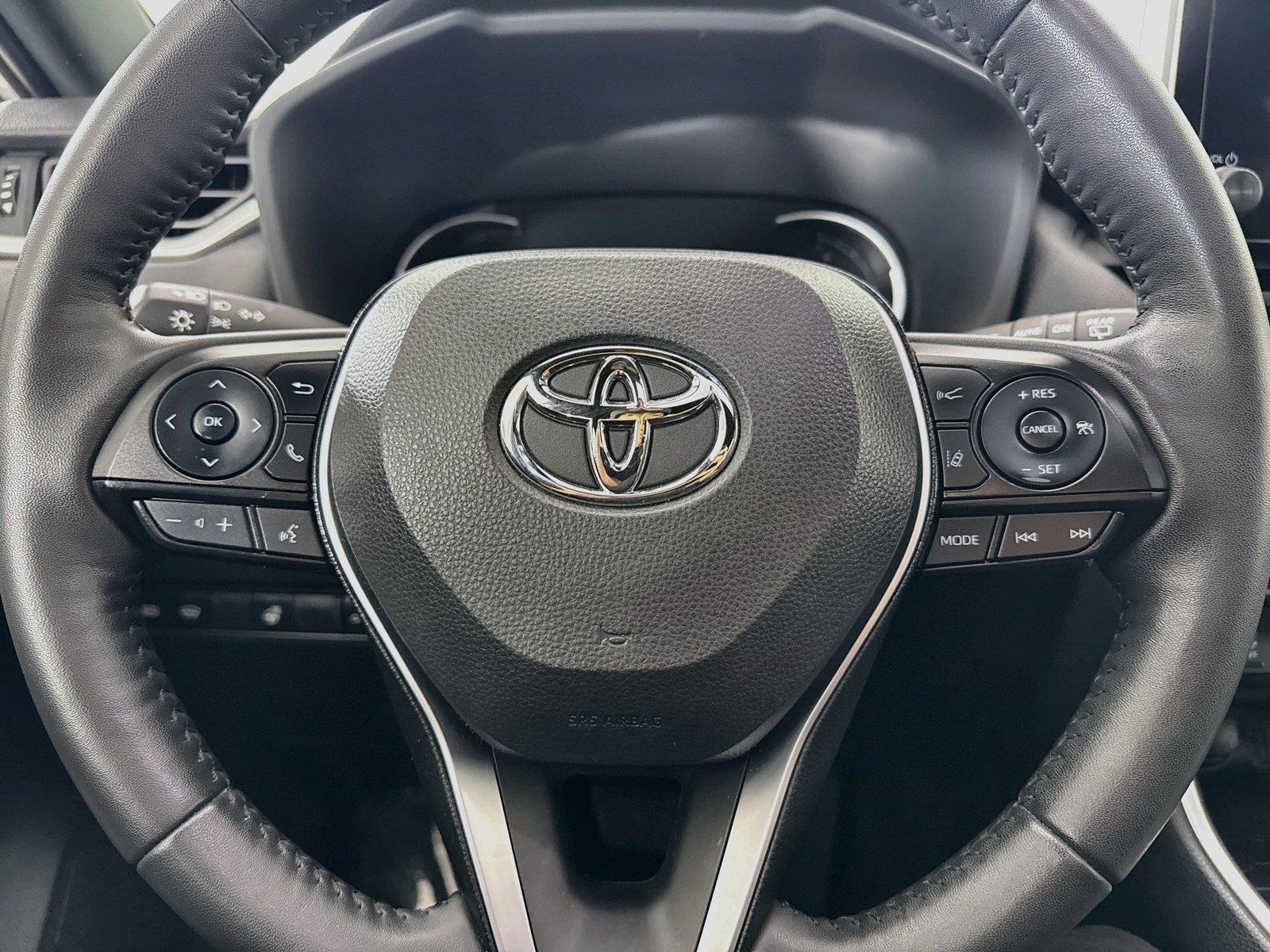 2024 Toyota RAV4 Hybrid SE photo 16