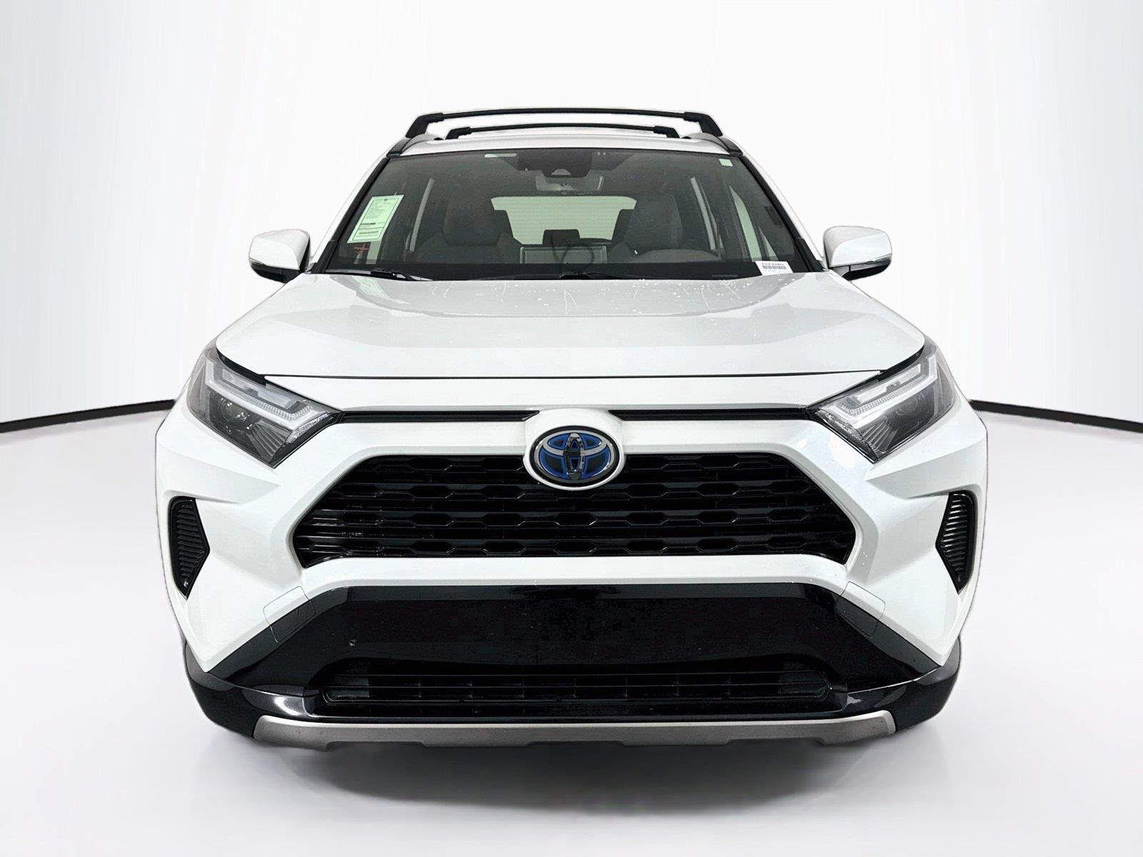 2024 Toyota RAV4 Hybrid SE photo 8