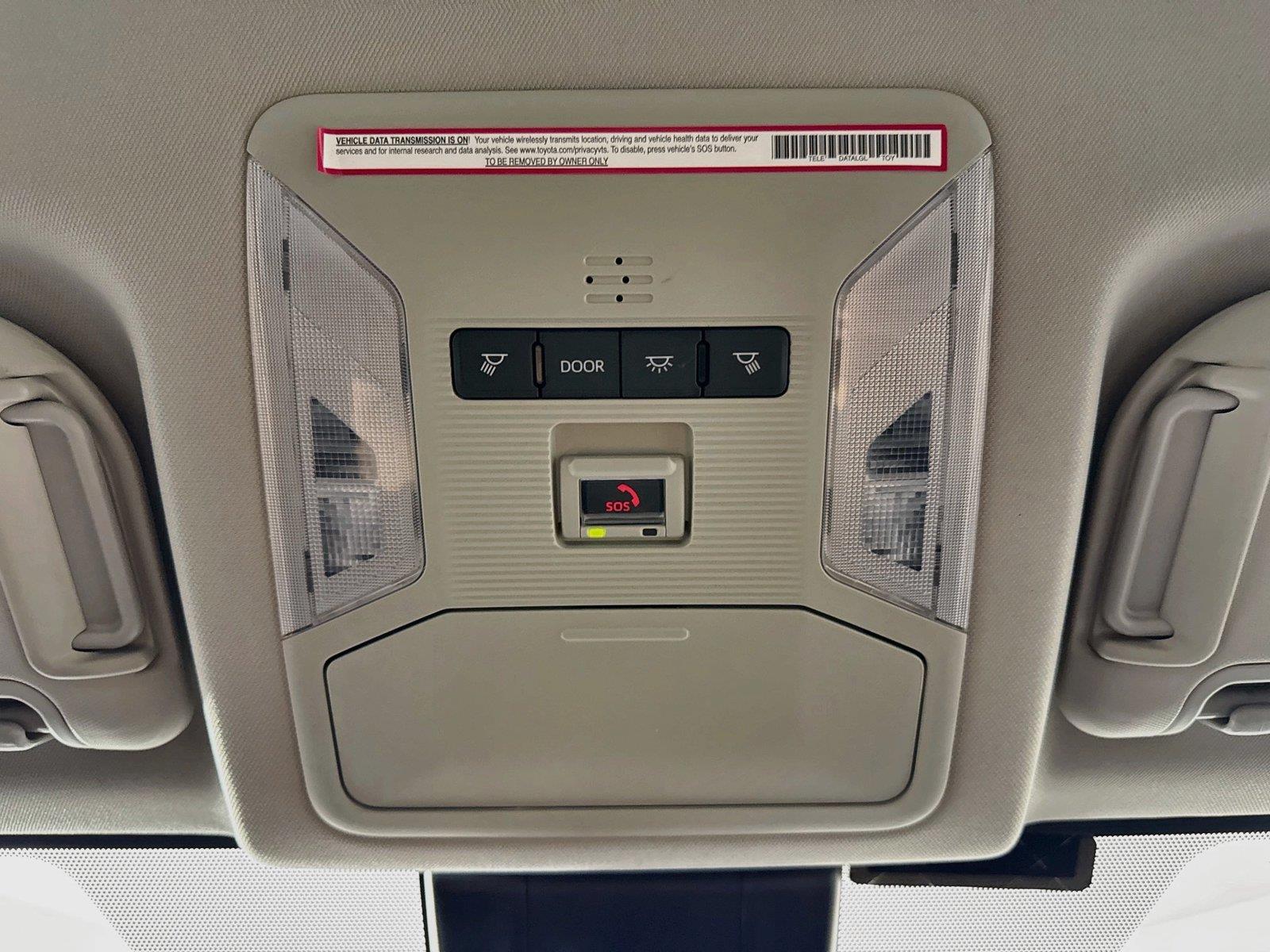 2023 Toyota RAV4 Hybrid XLE photo 5