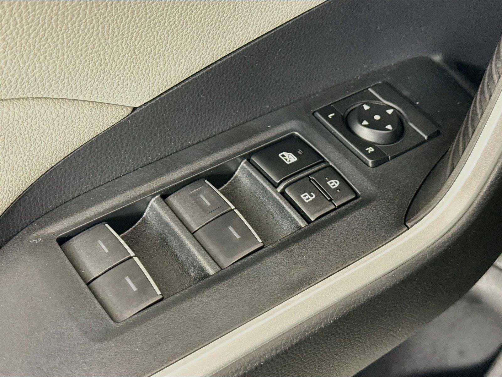 2023 Toyota RAV4 Hybrid XLE photo 25