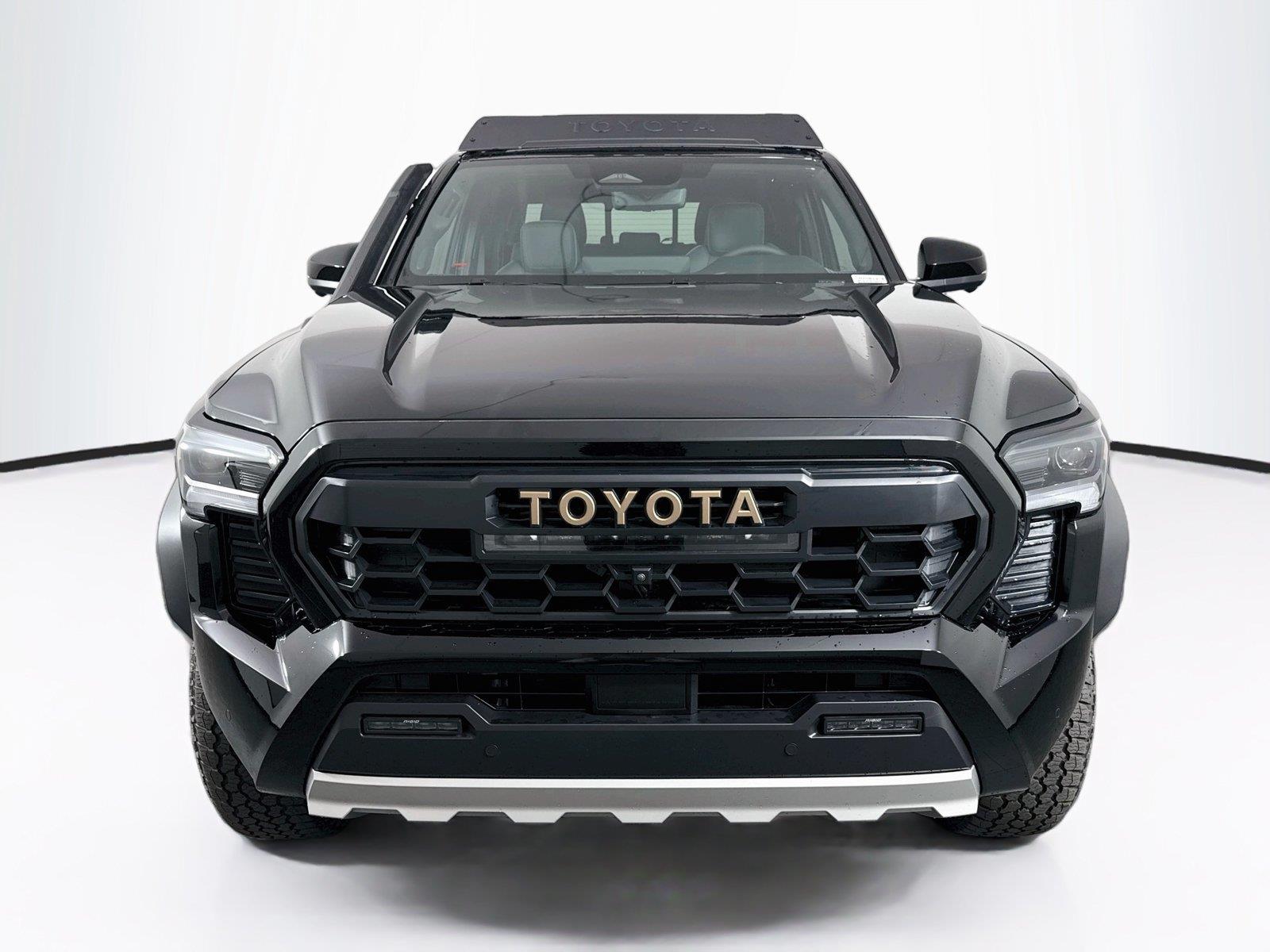2026 TOYOTA Tacoma Trailhunter HV photo 3