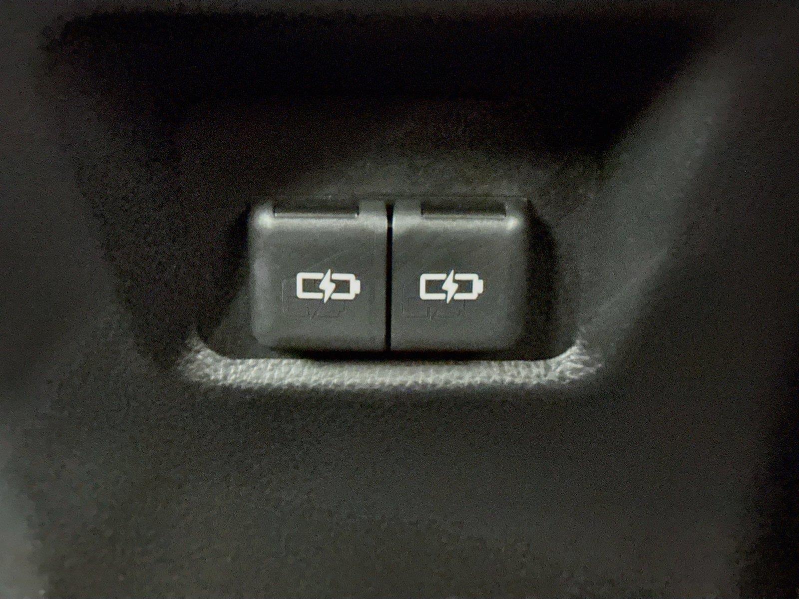 2023 Toyota RAV4 Hybrid XLE photo 34