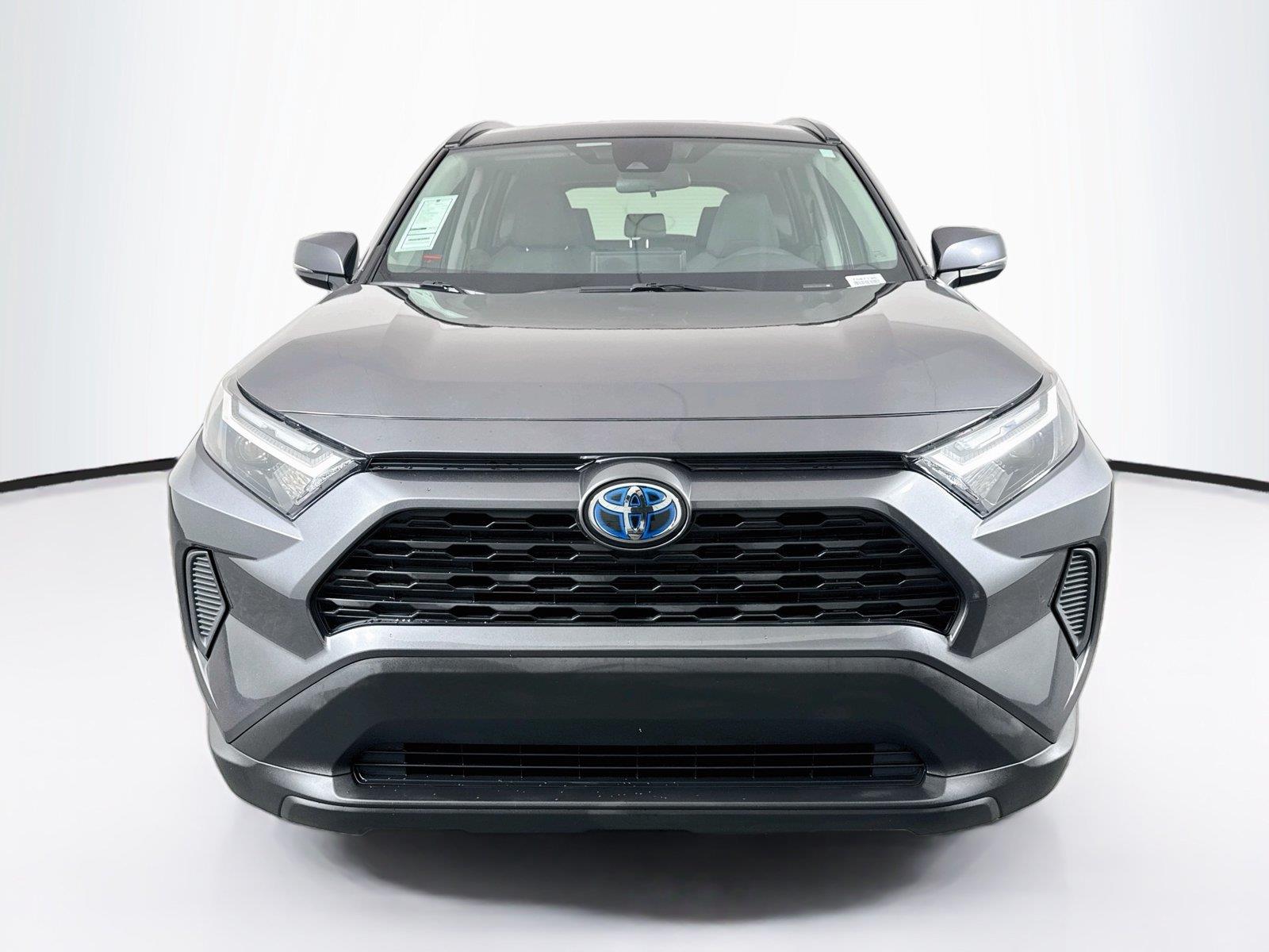 2023 Toyota RAV4 Hybrid XLE photo 7