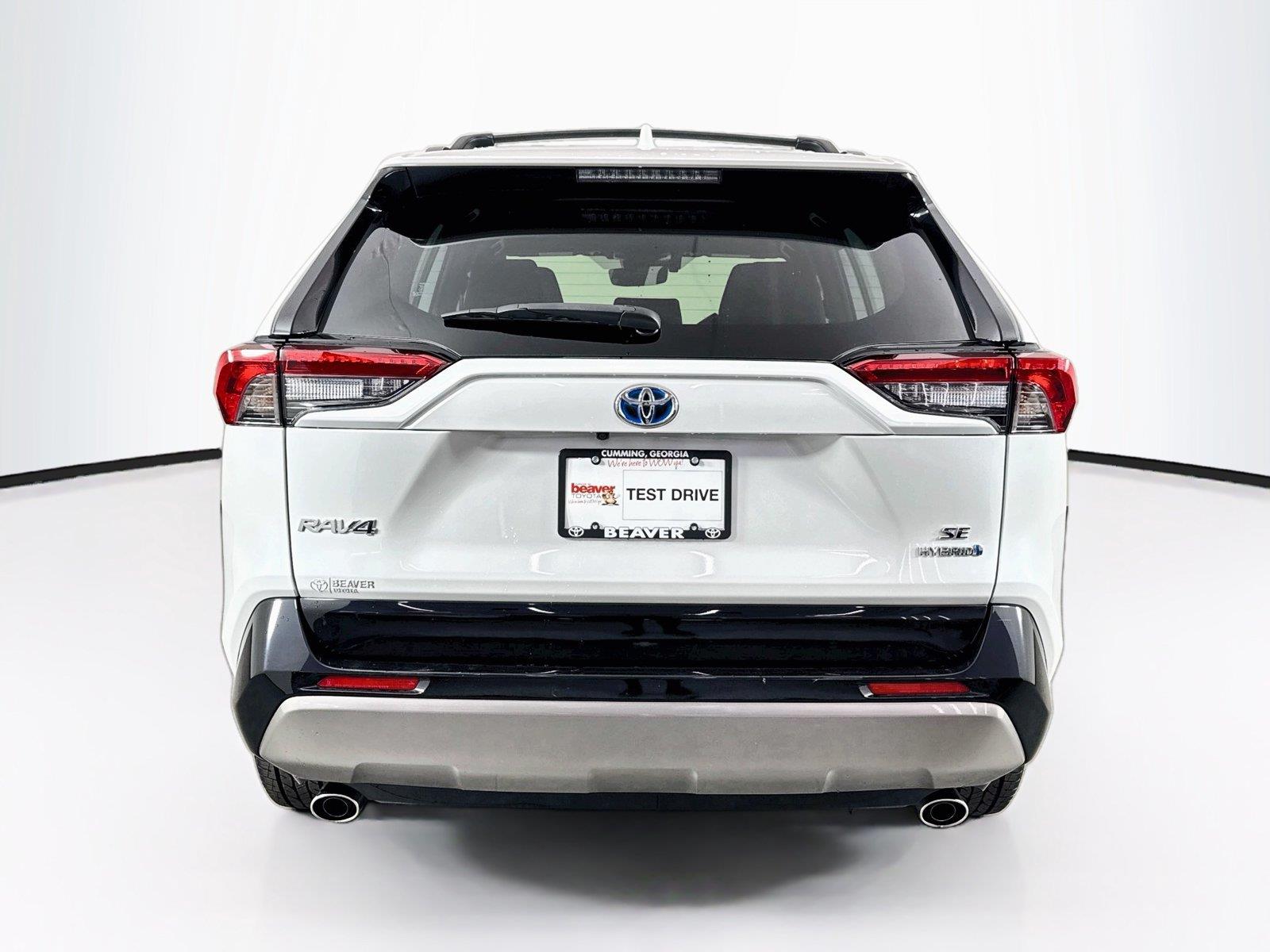 2024 Toyota RAV4 Hybrid SE photo 11