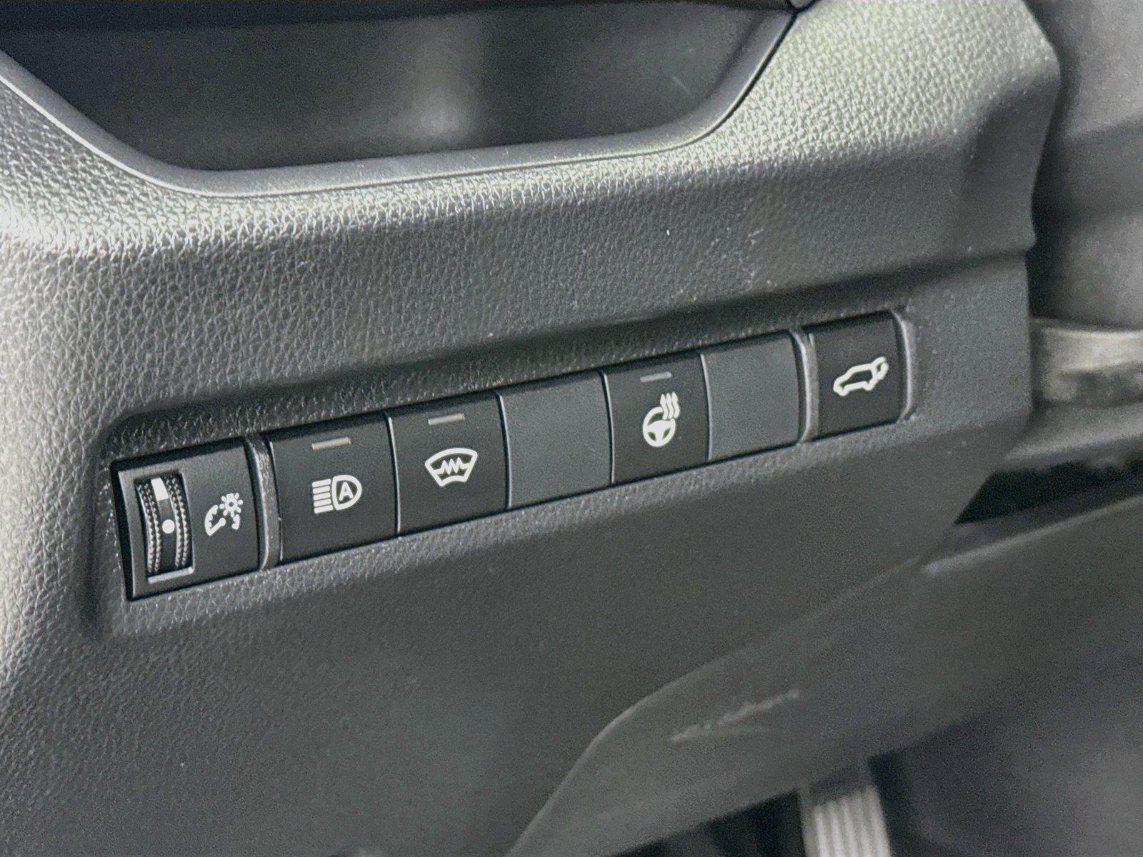 2024 Toyota RAV4 Hybrid SE photo 15
