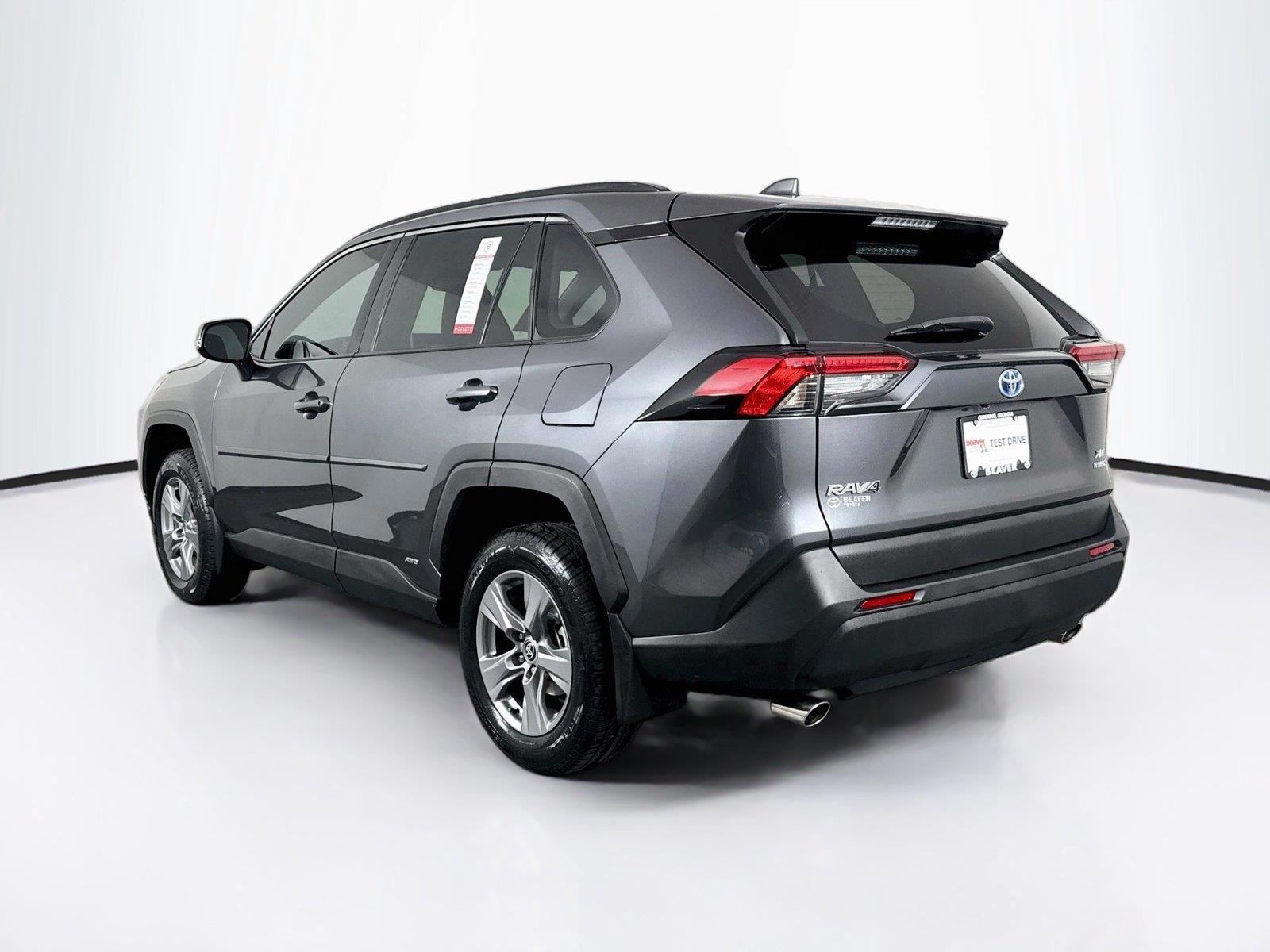 2023 Toyota RAV4 Hybrid XLE photo 11