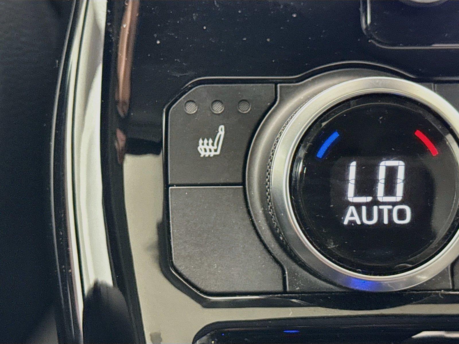 2022 Toyota Highlander Hybrid Bronze Edition photo 6