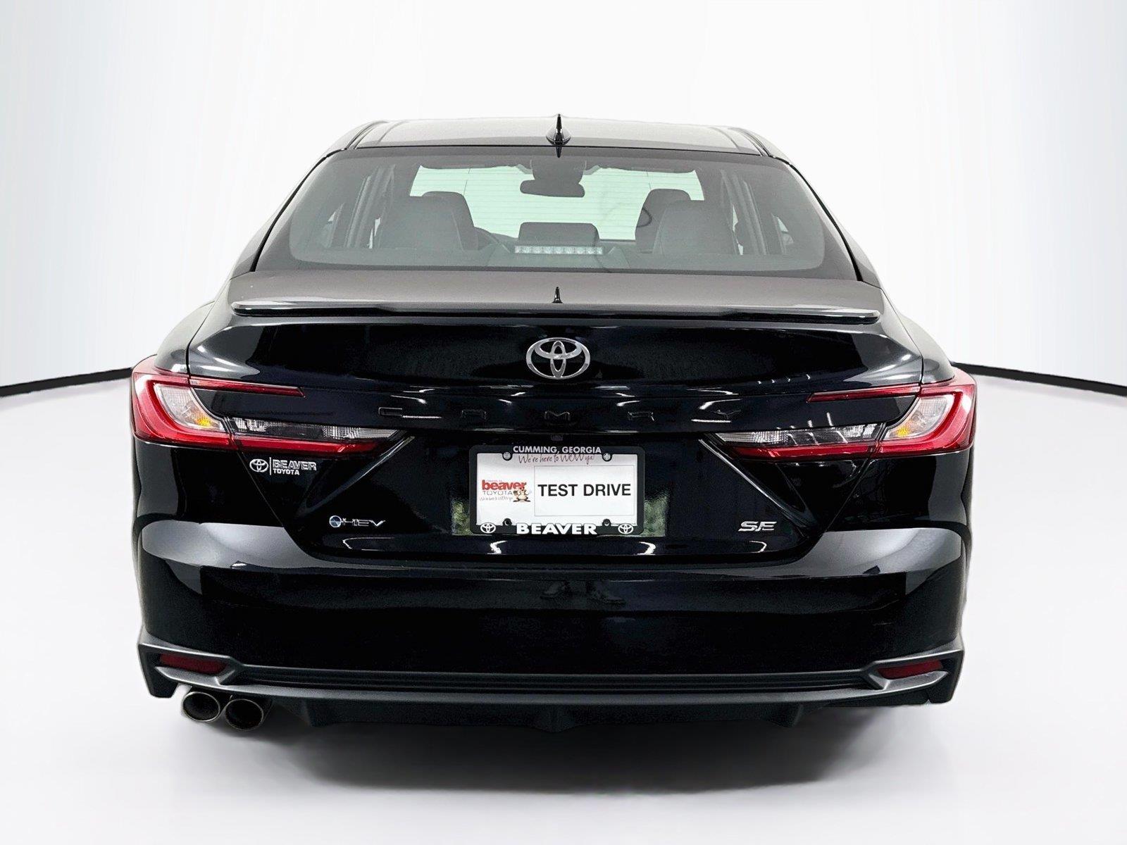 2025 Toyota Camry SE photo 10