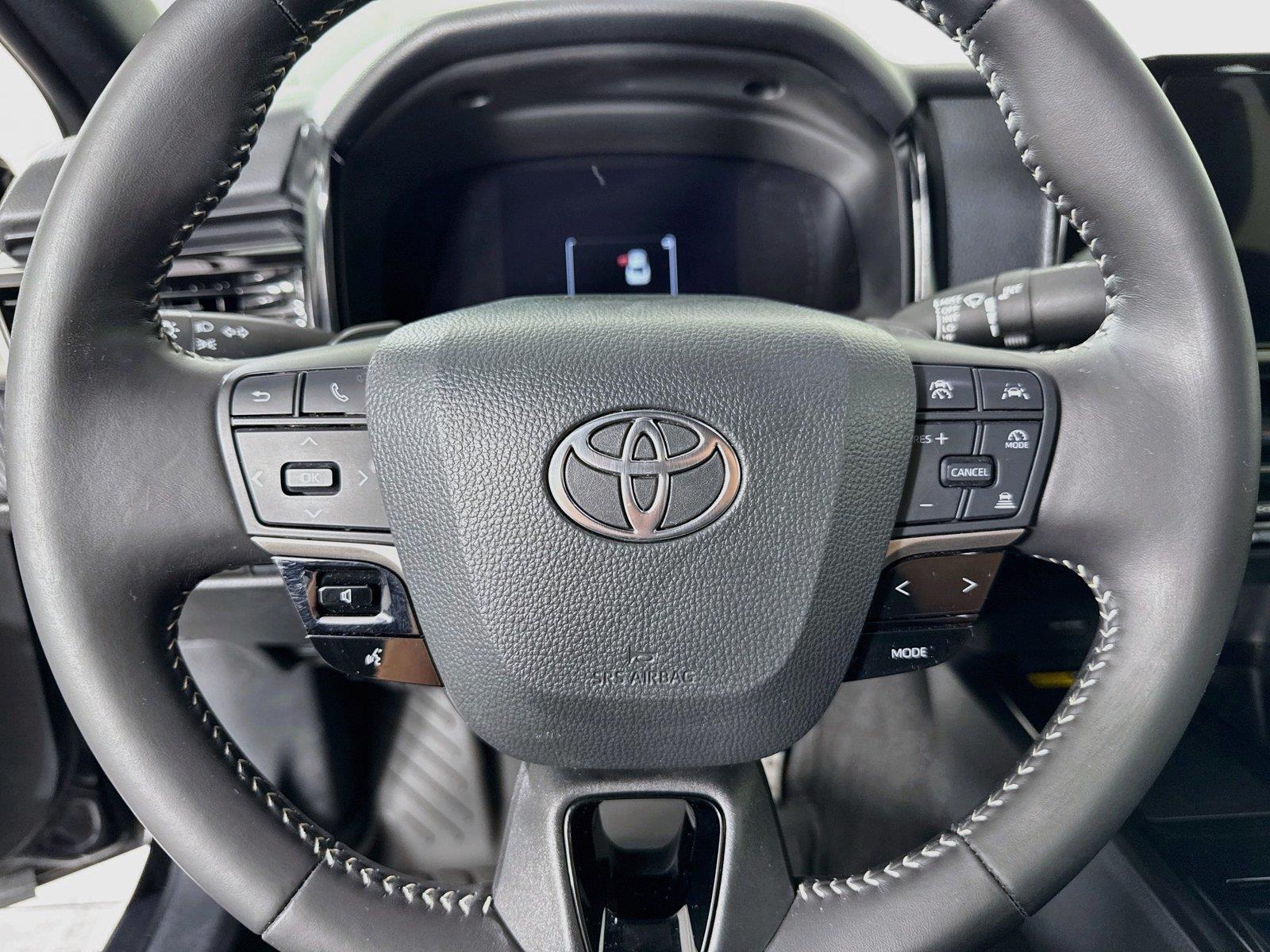 2025 Toyota Camry SE photo 15