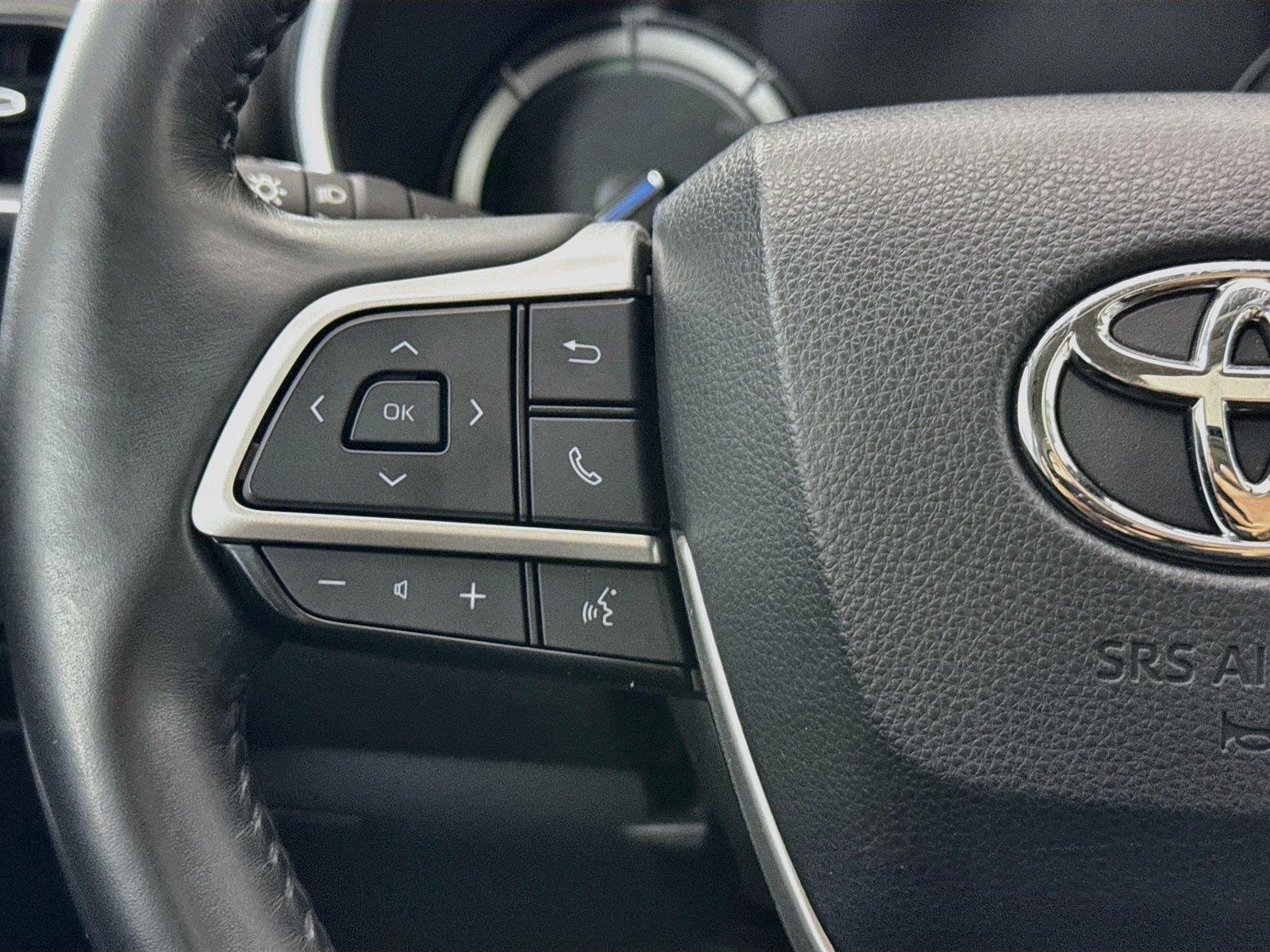 2022 Toyota Highlander Hybrid Bronze Edition photo 16
