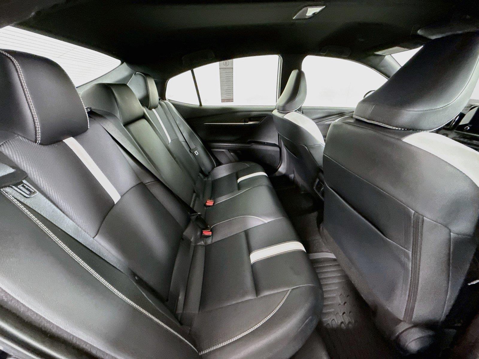 2025 Toyota Camry SE photo 37