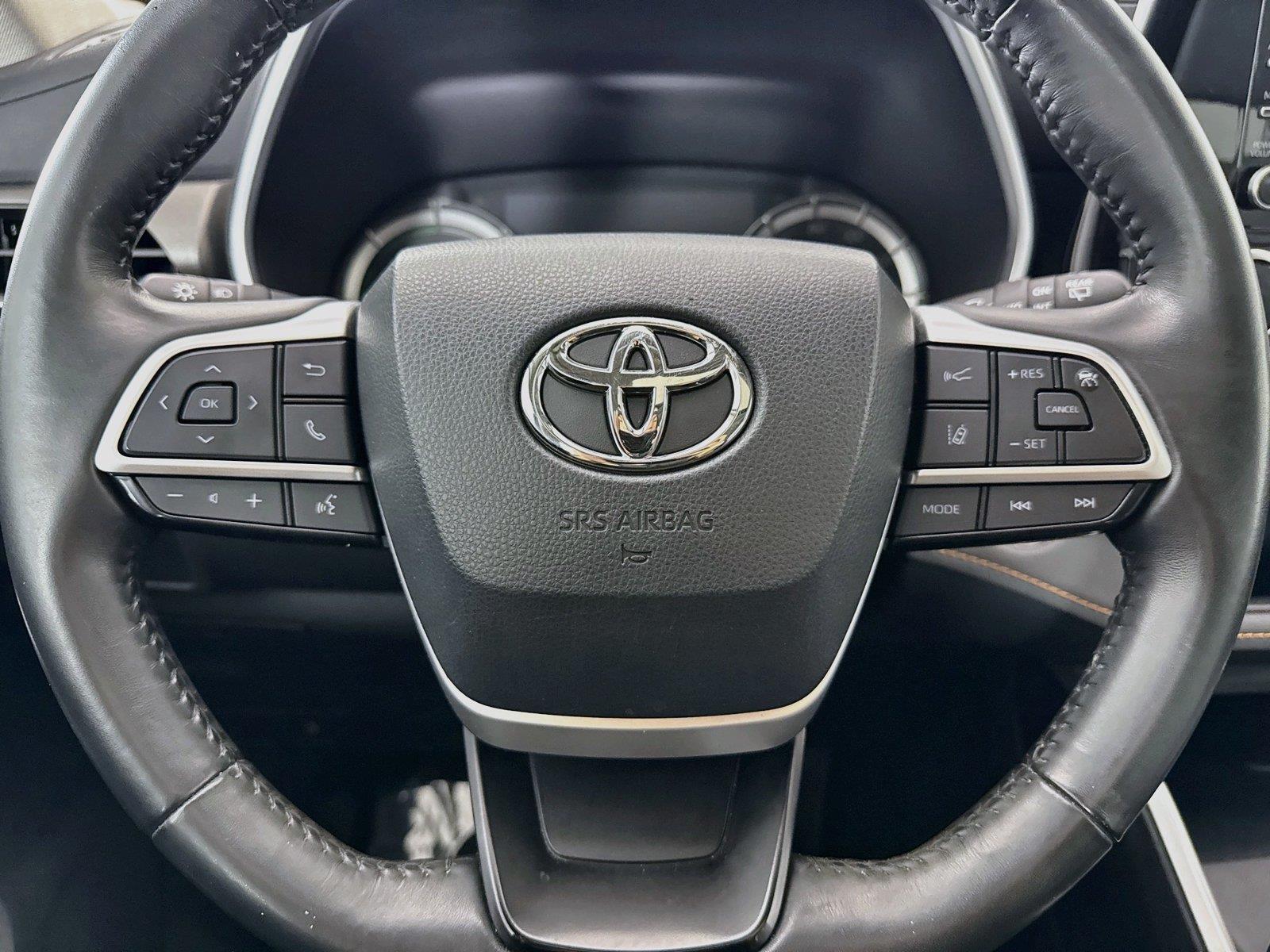 2022 Toyota Highlander Hybrid Bronze Edition photo 15